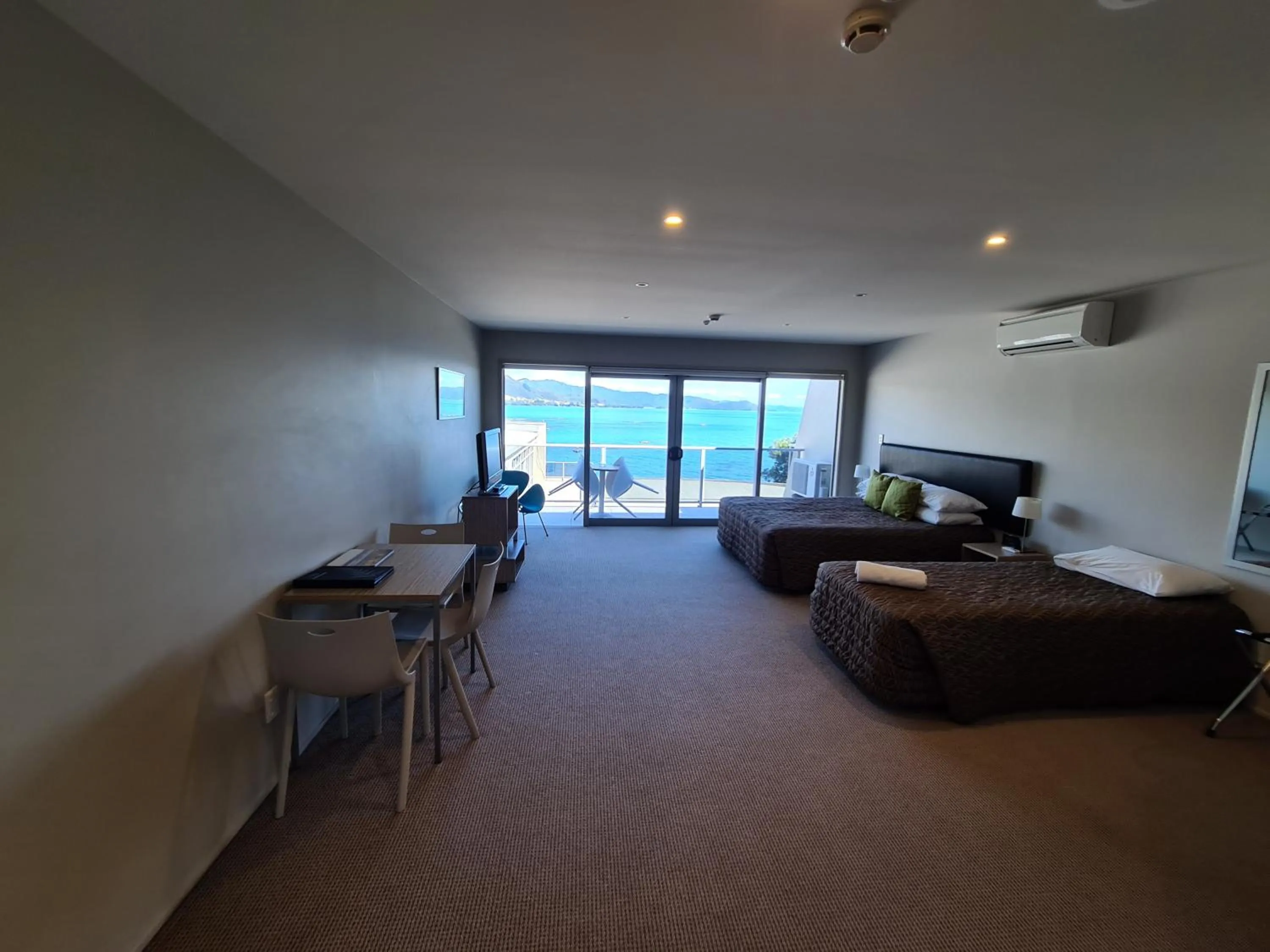 Living room in Te Kaha Beach Hotel