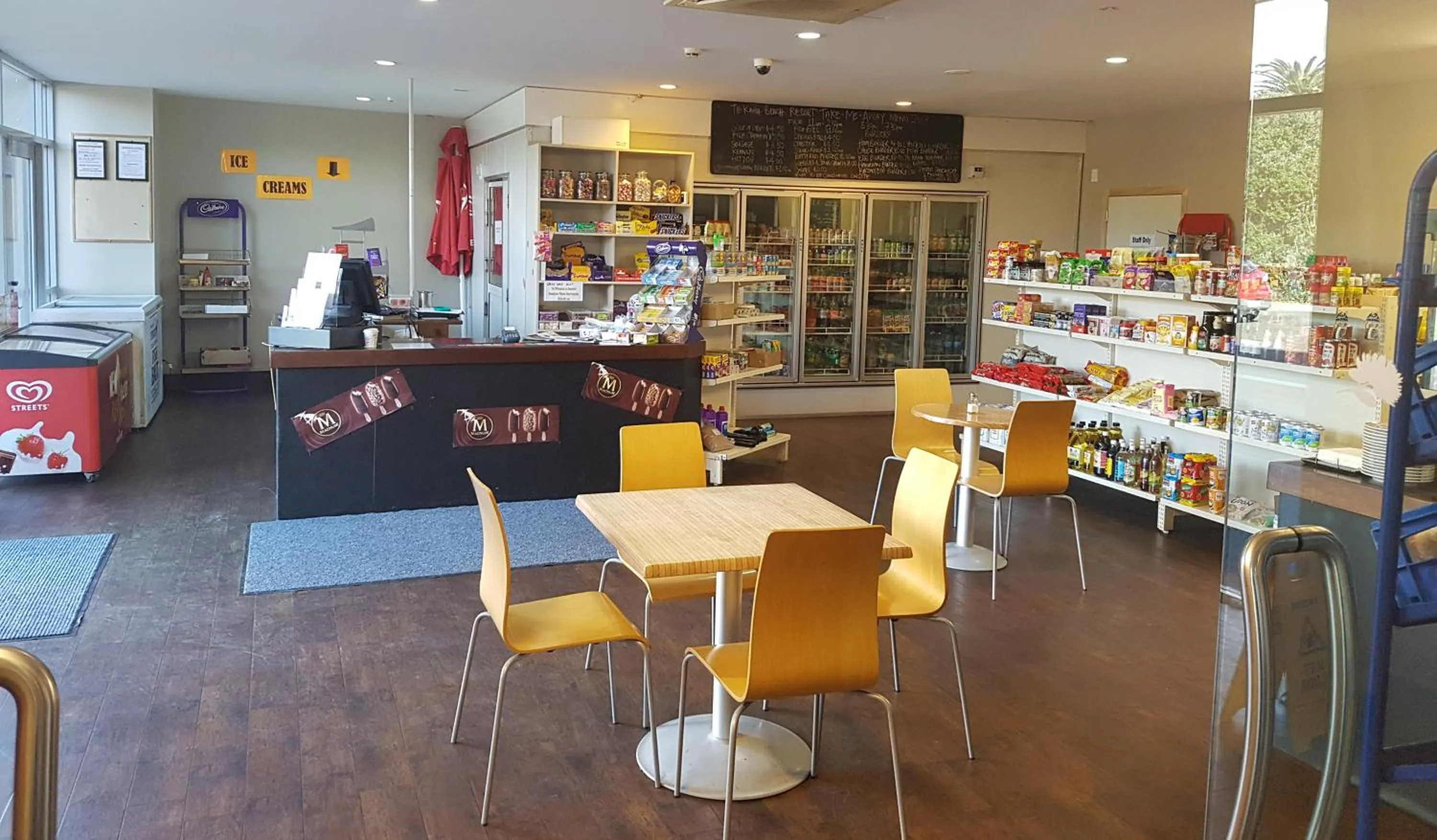 Restaurant/places to eat in Te Kaha Beach Hotel