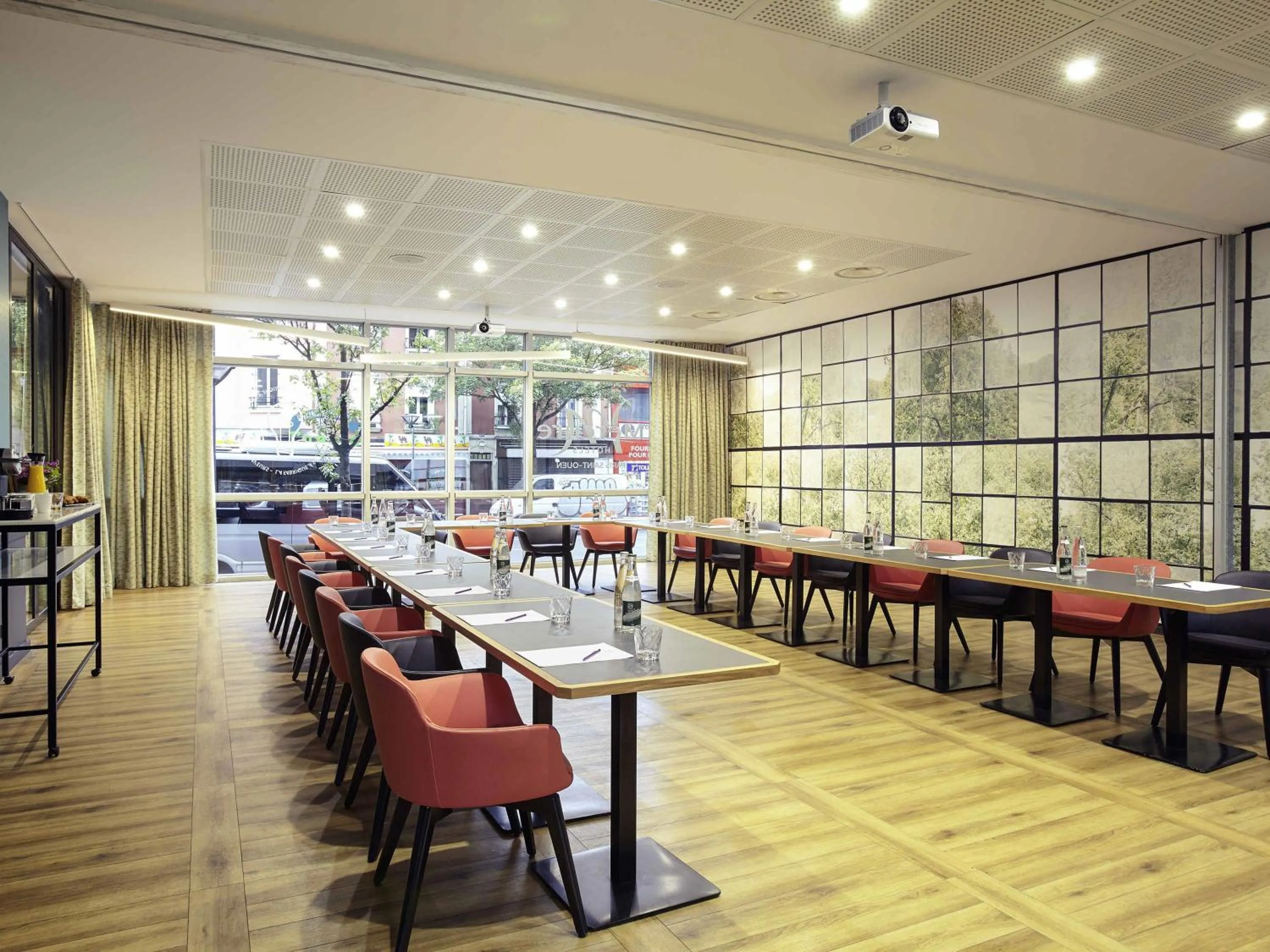 Meeting/conference room in Mercure Paris Saint-Ouen