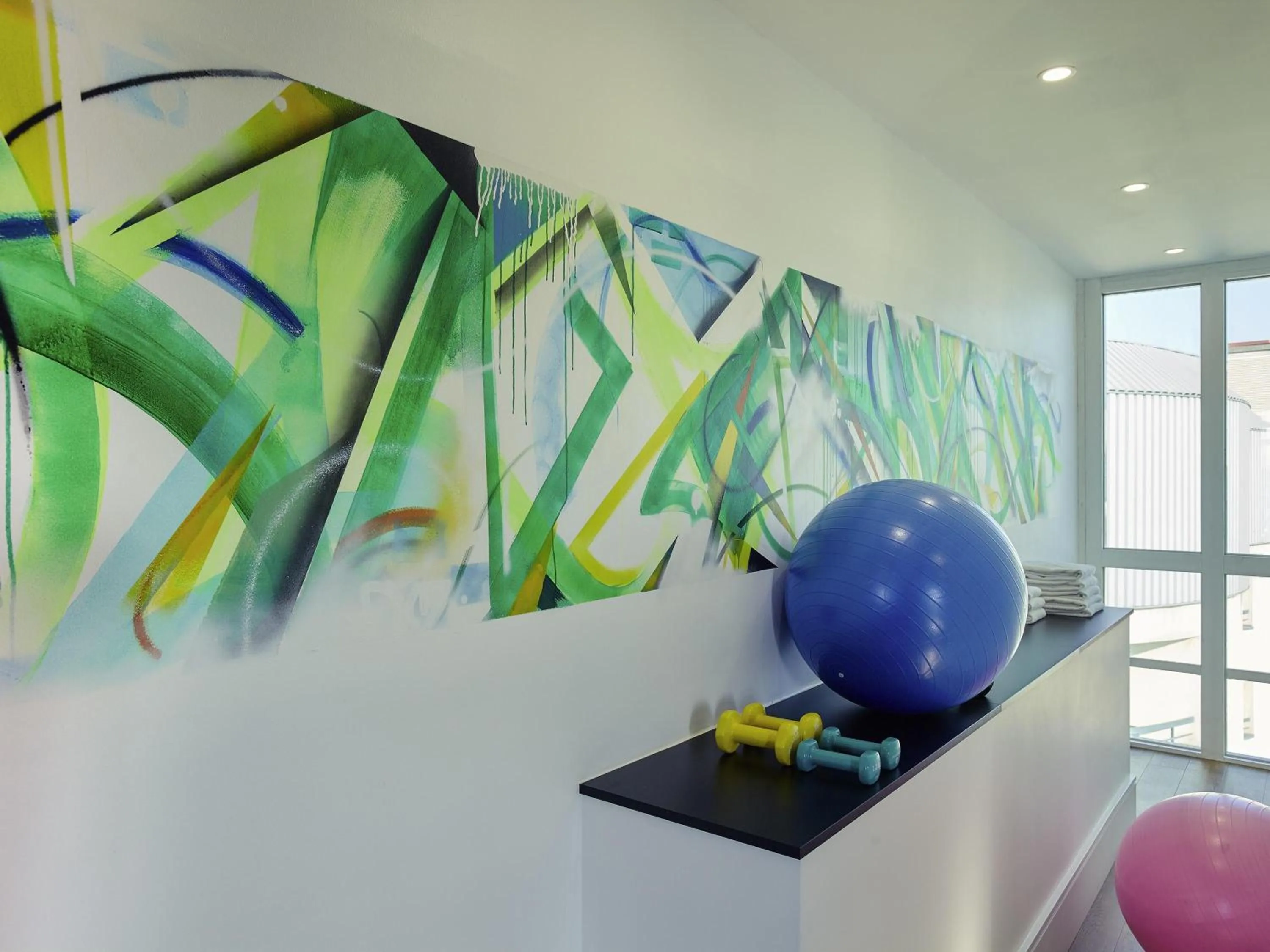 Fitness centre/facilities in Mercure Paris Saint-Ouen