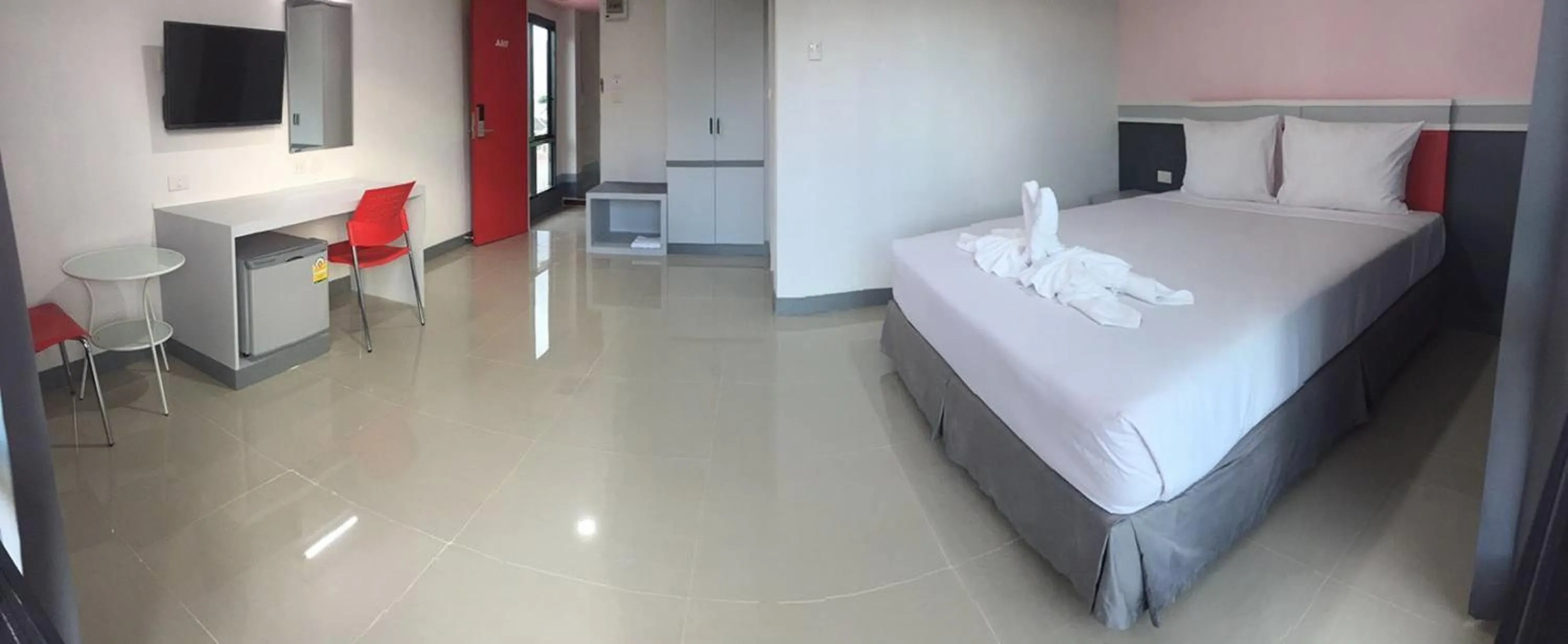 Bed in Sakura Budget Hotel