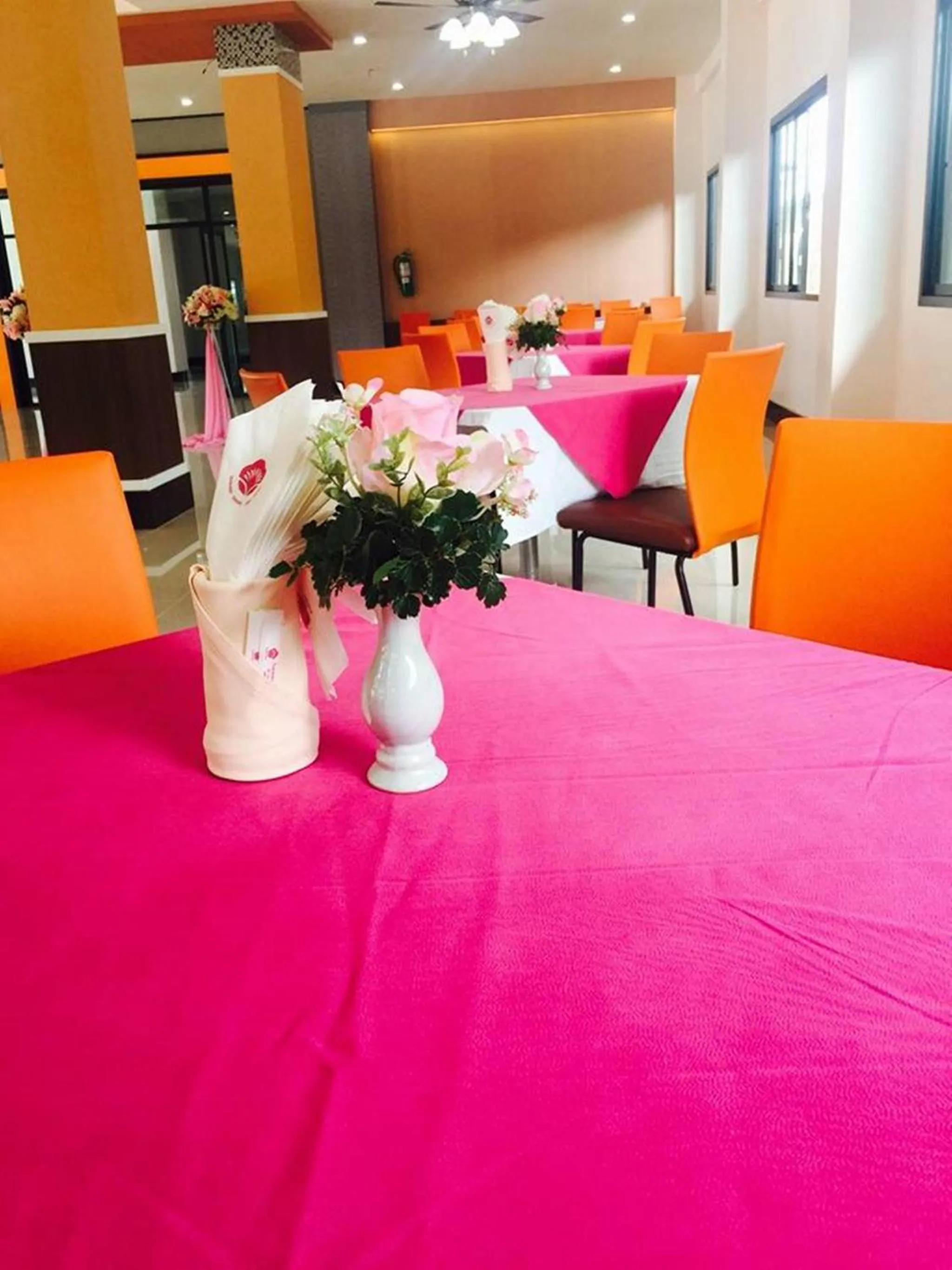 Food and drinks in Sakura Budget Hotel