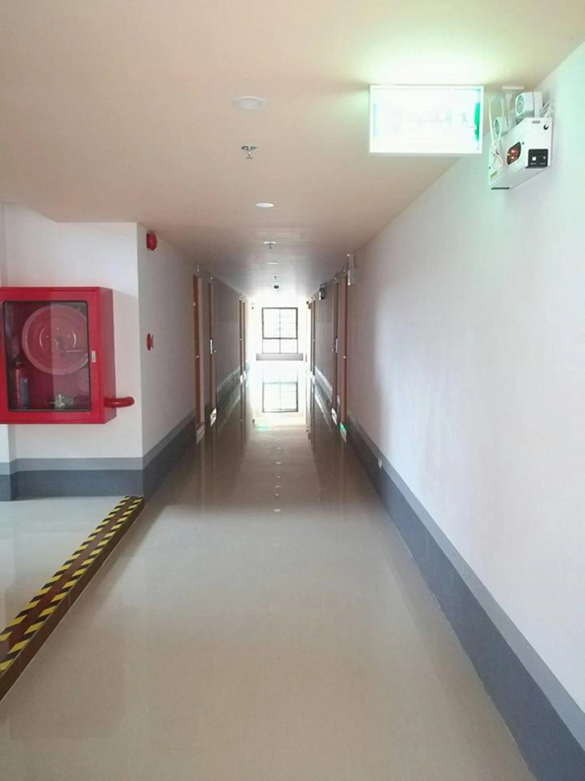 Property building in Sakura Budget Hotel