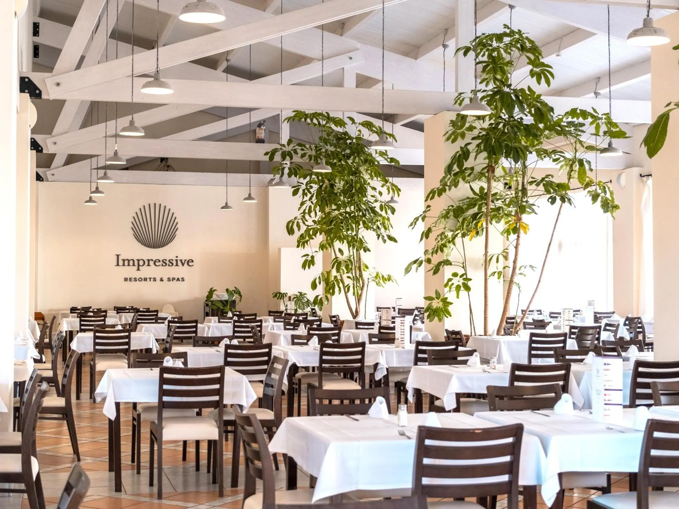 Restaurant/places to eat in Impressive Playa Granada Golf