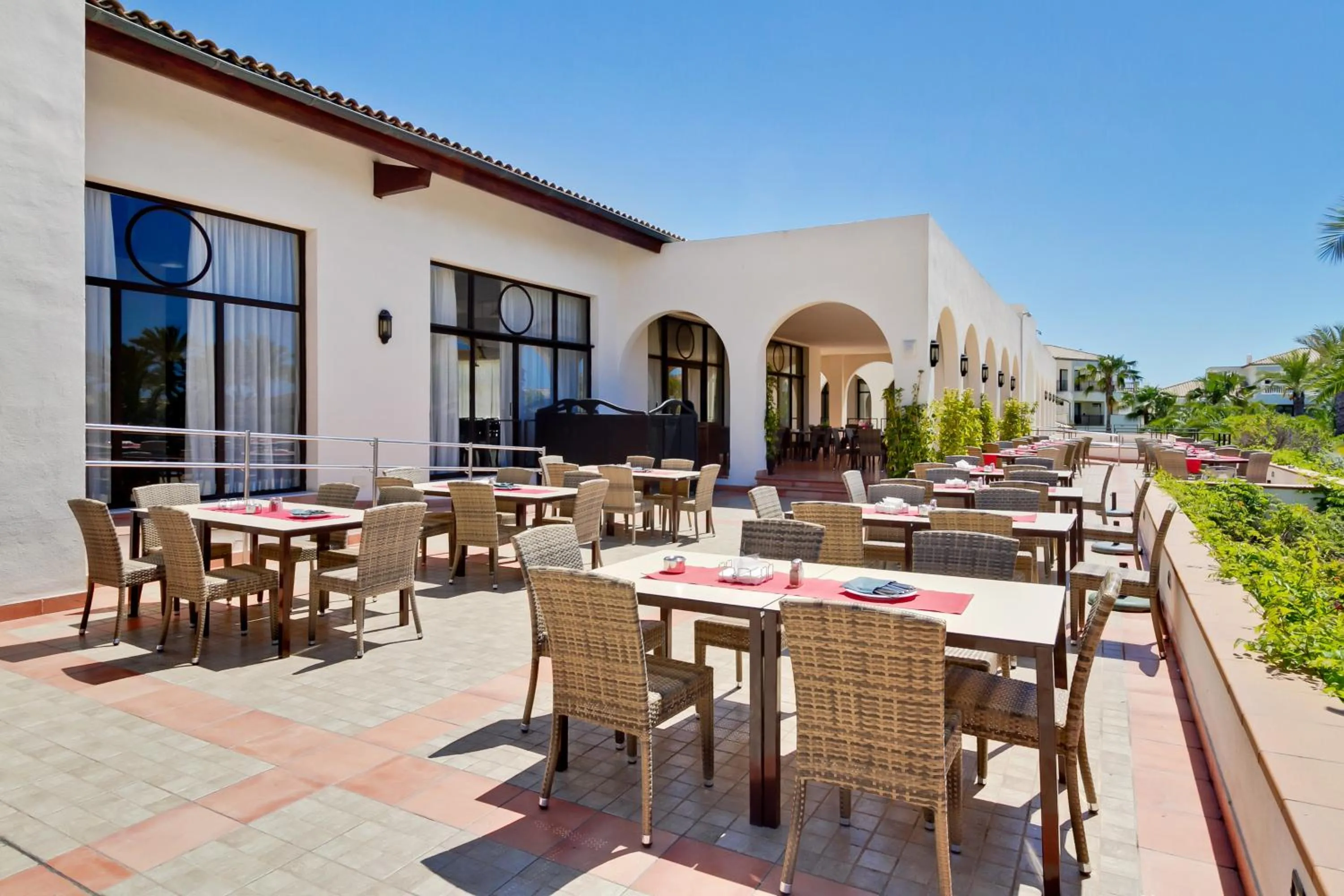 Restaurant/places to eat in Impressive Playa Granada Golf