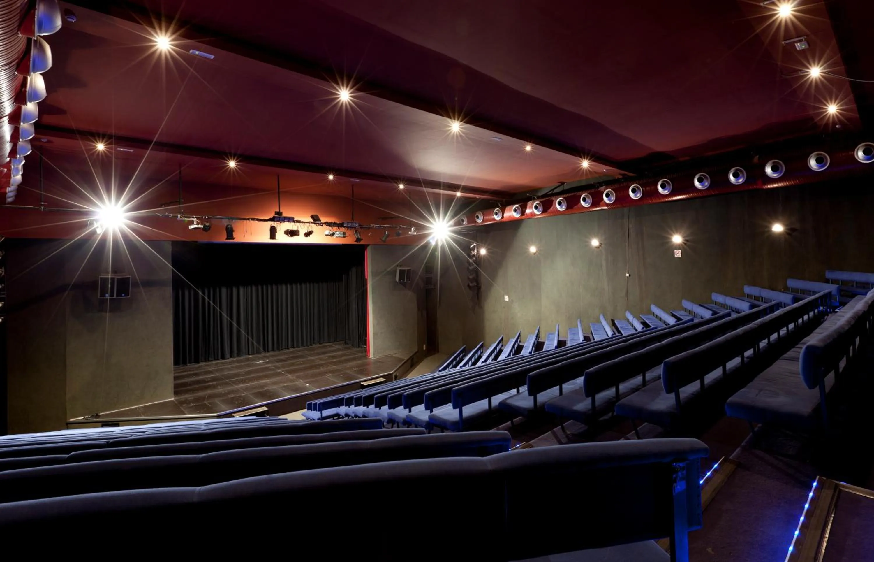 Entertainment in Impressive Playa Granada Golf