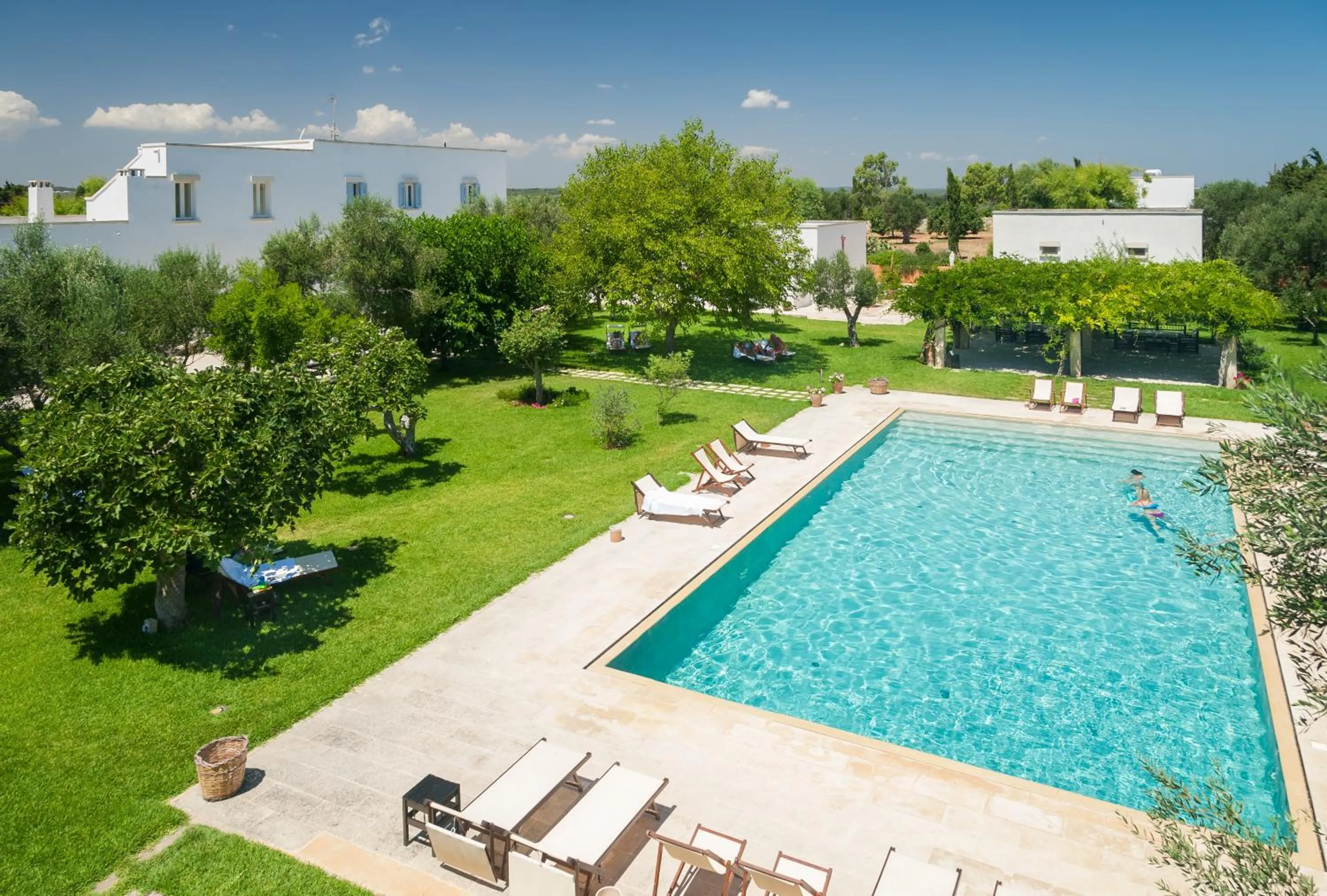 Swimming pool in Masseria Montelauro