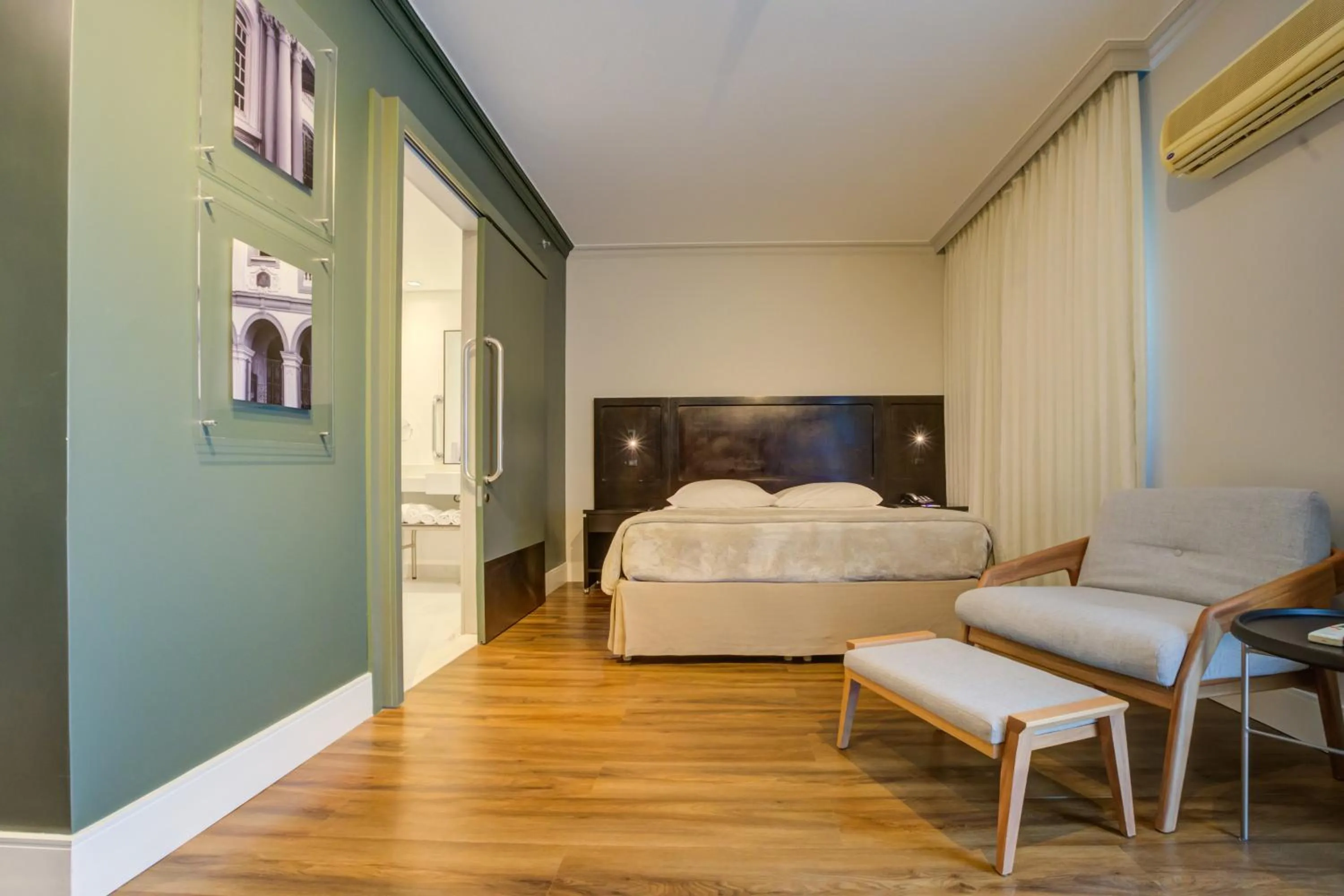 Bed in Transamerica Executive Perdizes