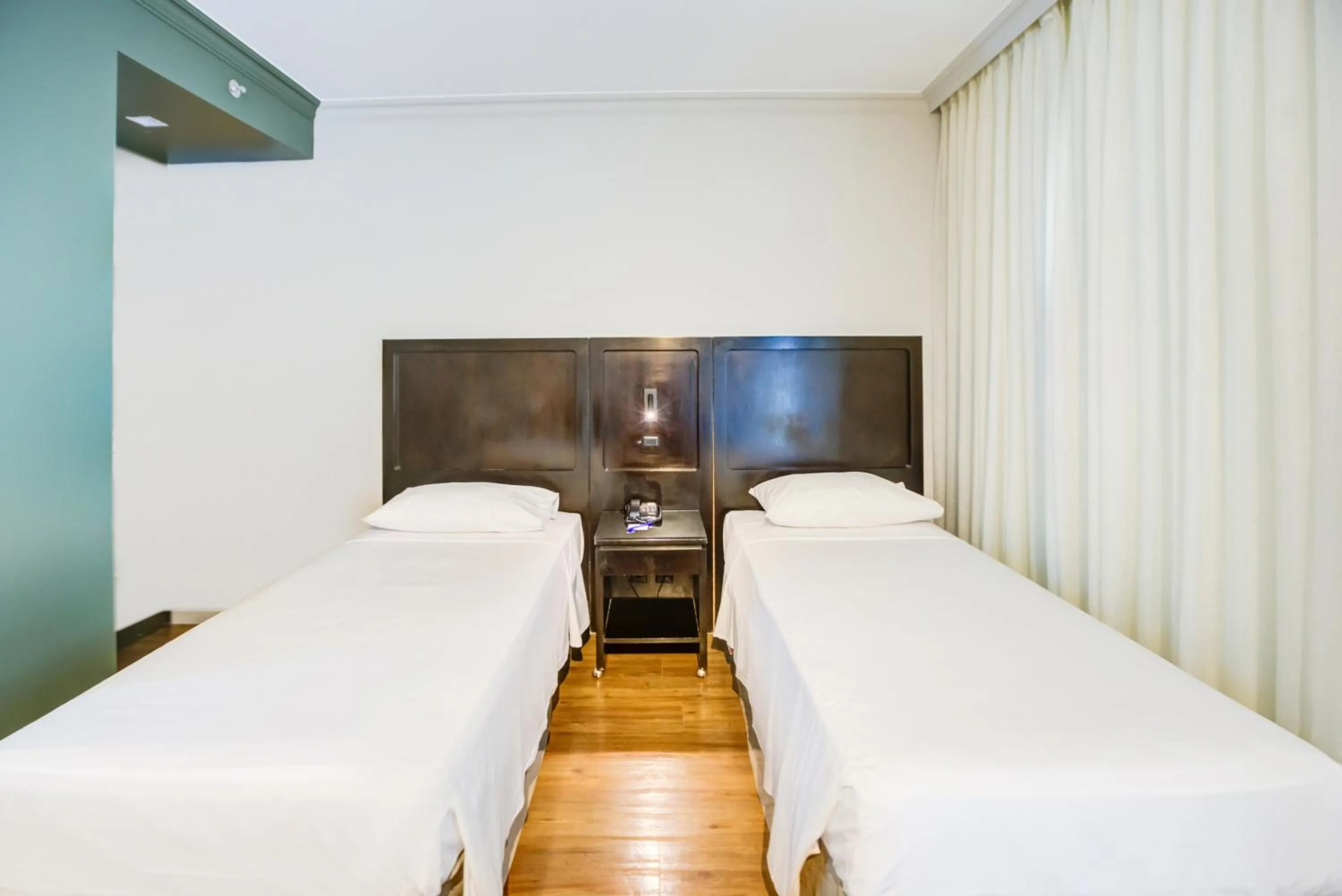 Bed in Transamerica Executive Perdizes