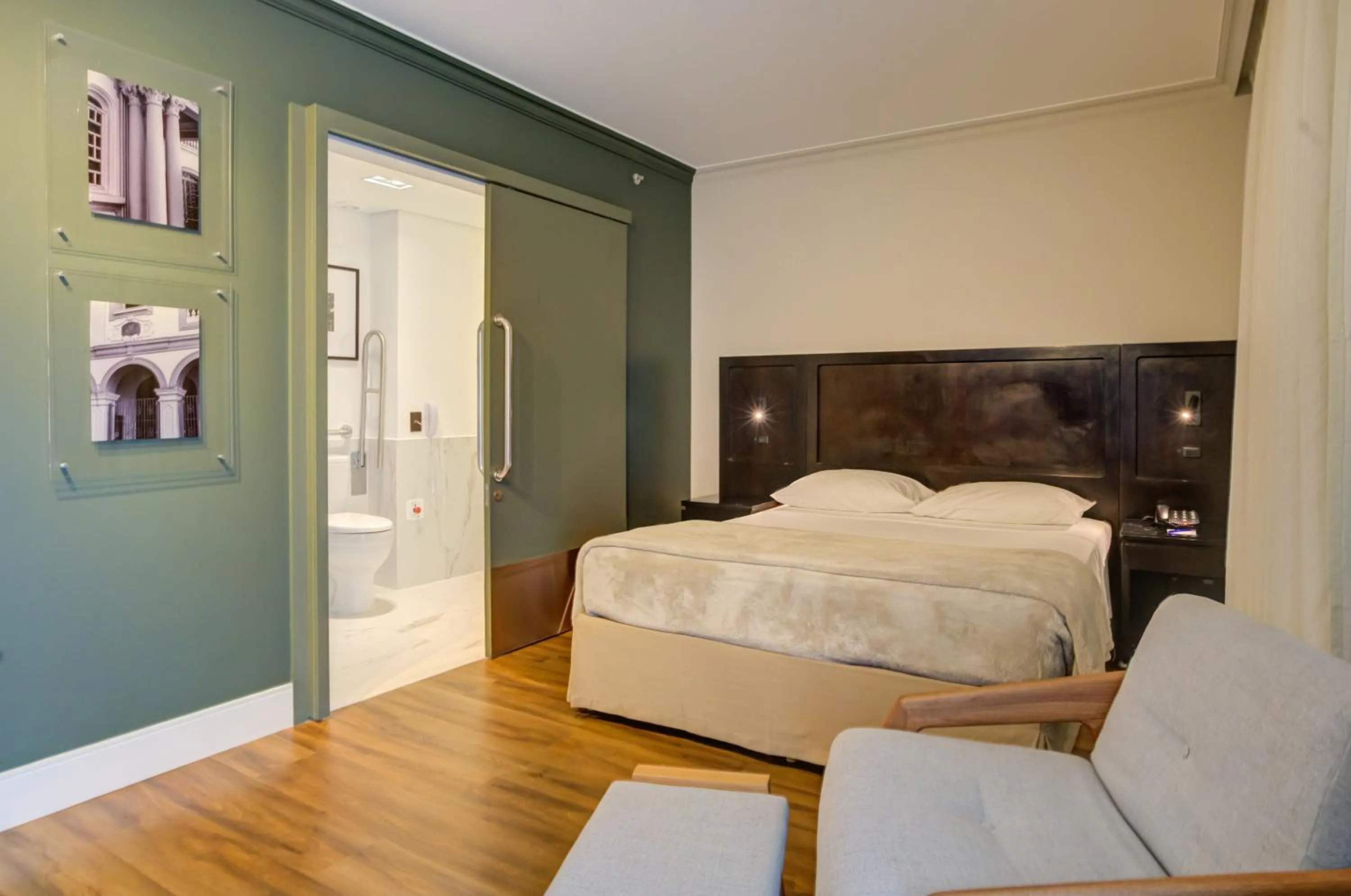 Bed in Transamerica Executive Perdizes