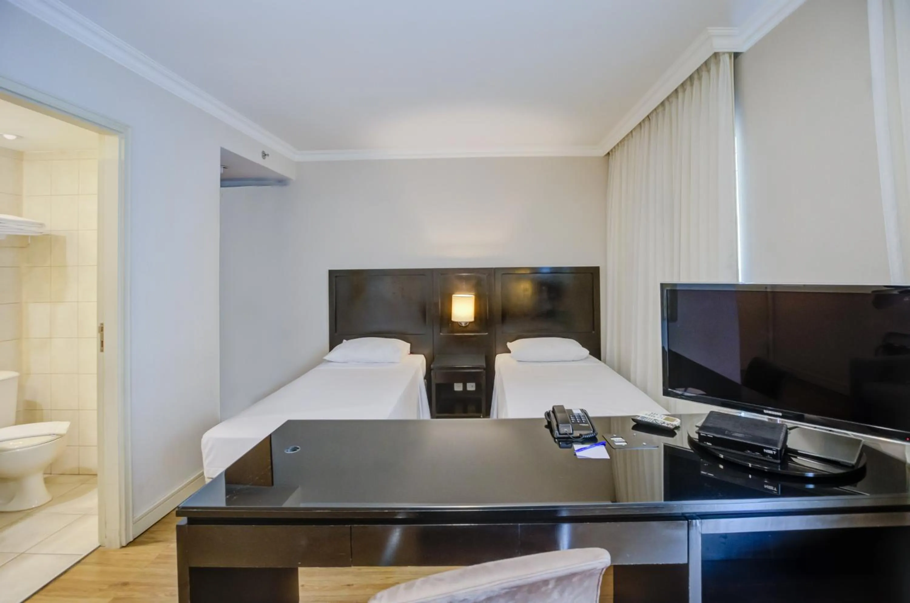 Bed in Transamerica Executive Perdizes