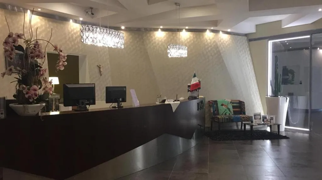 Manhattan Village Hotel