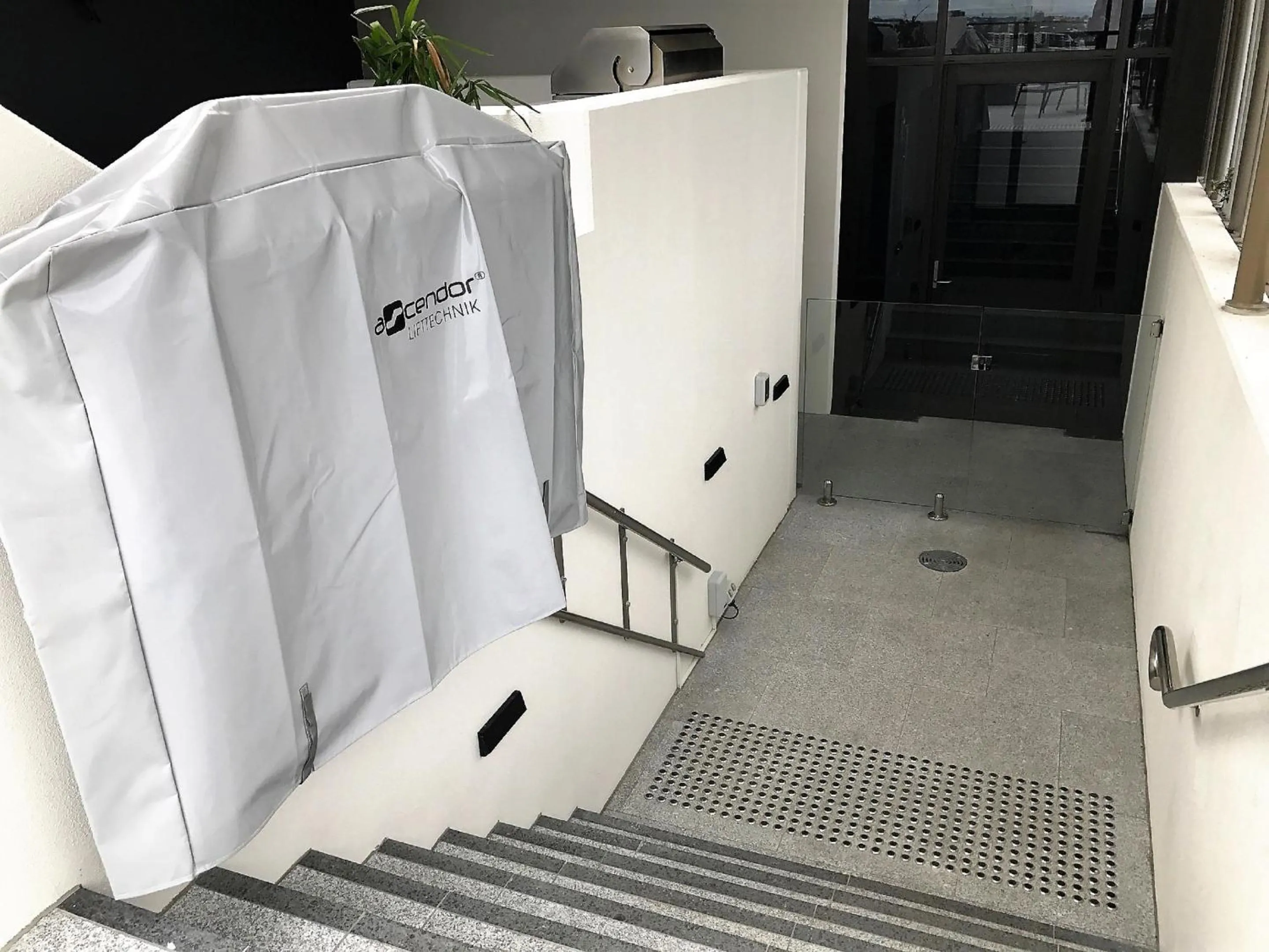 Swimming pool in Opera Apartments South Brisbane