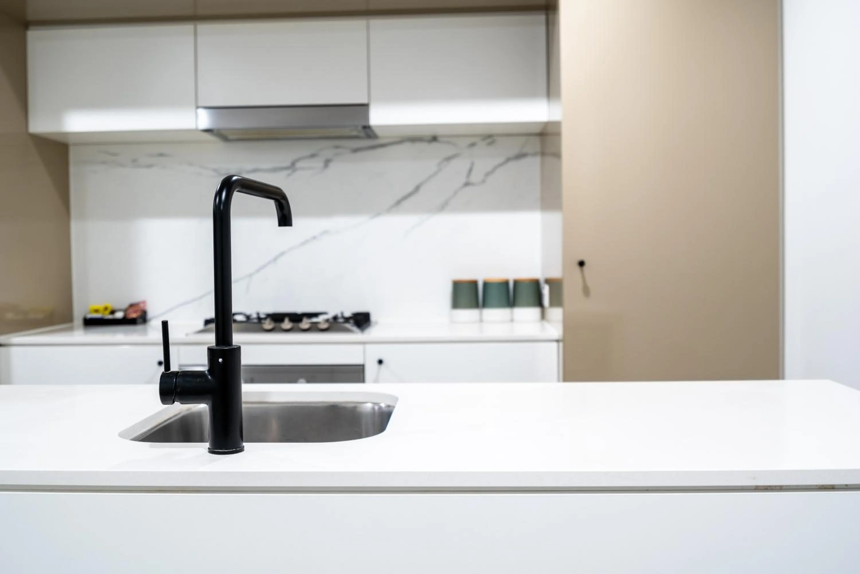 Kitchen or kitchenette in Opera Apartments South Brisbane