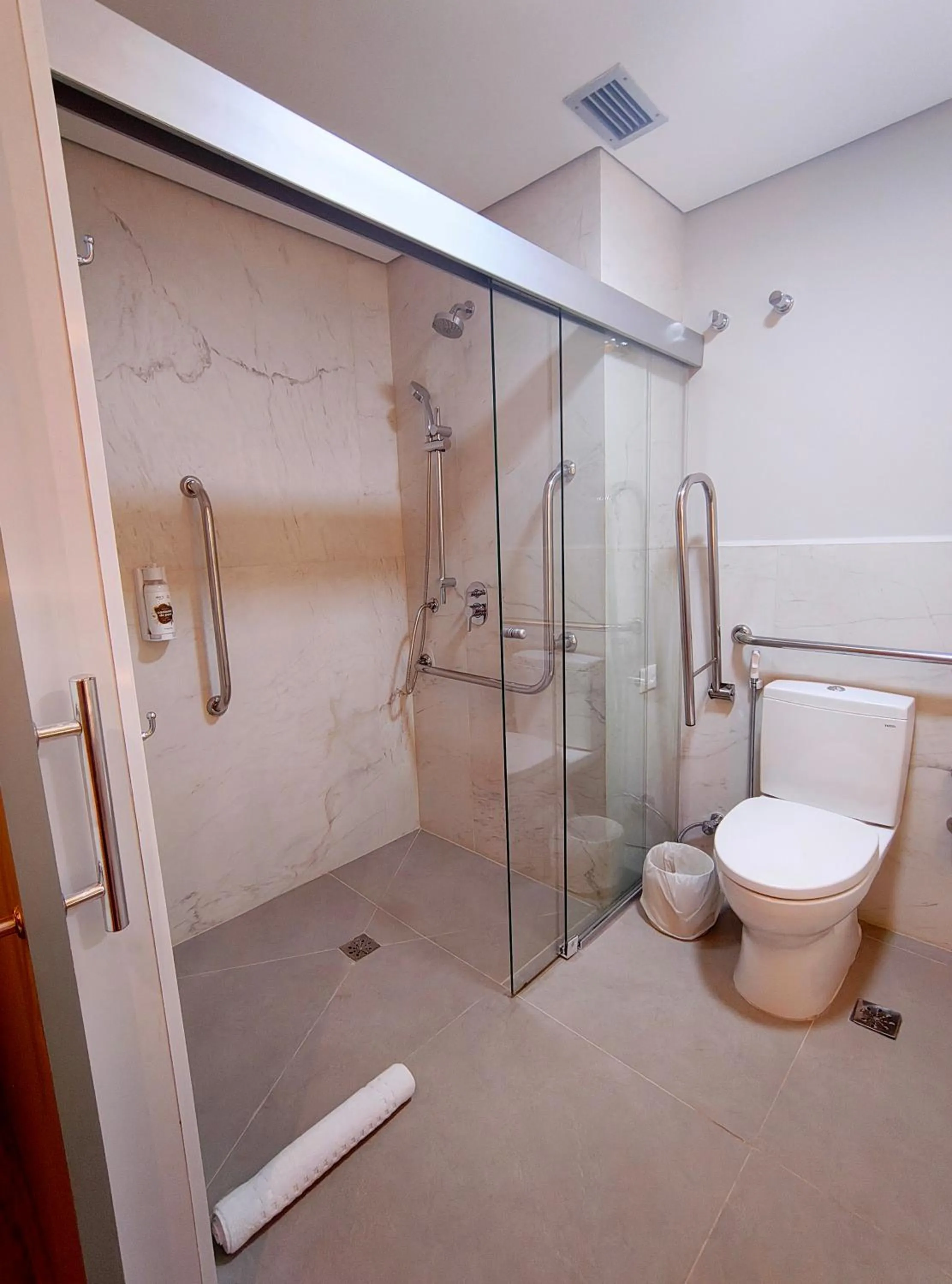 Bathroom in Transamerica Executive Chácara Santo Antônio