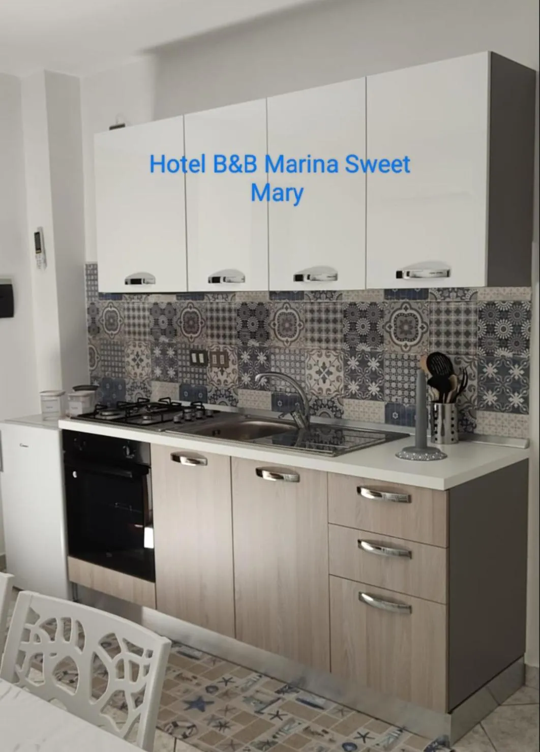 Kitchen/Kitchenette in Hotel B&B Marina