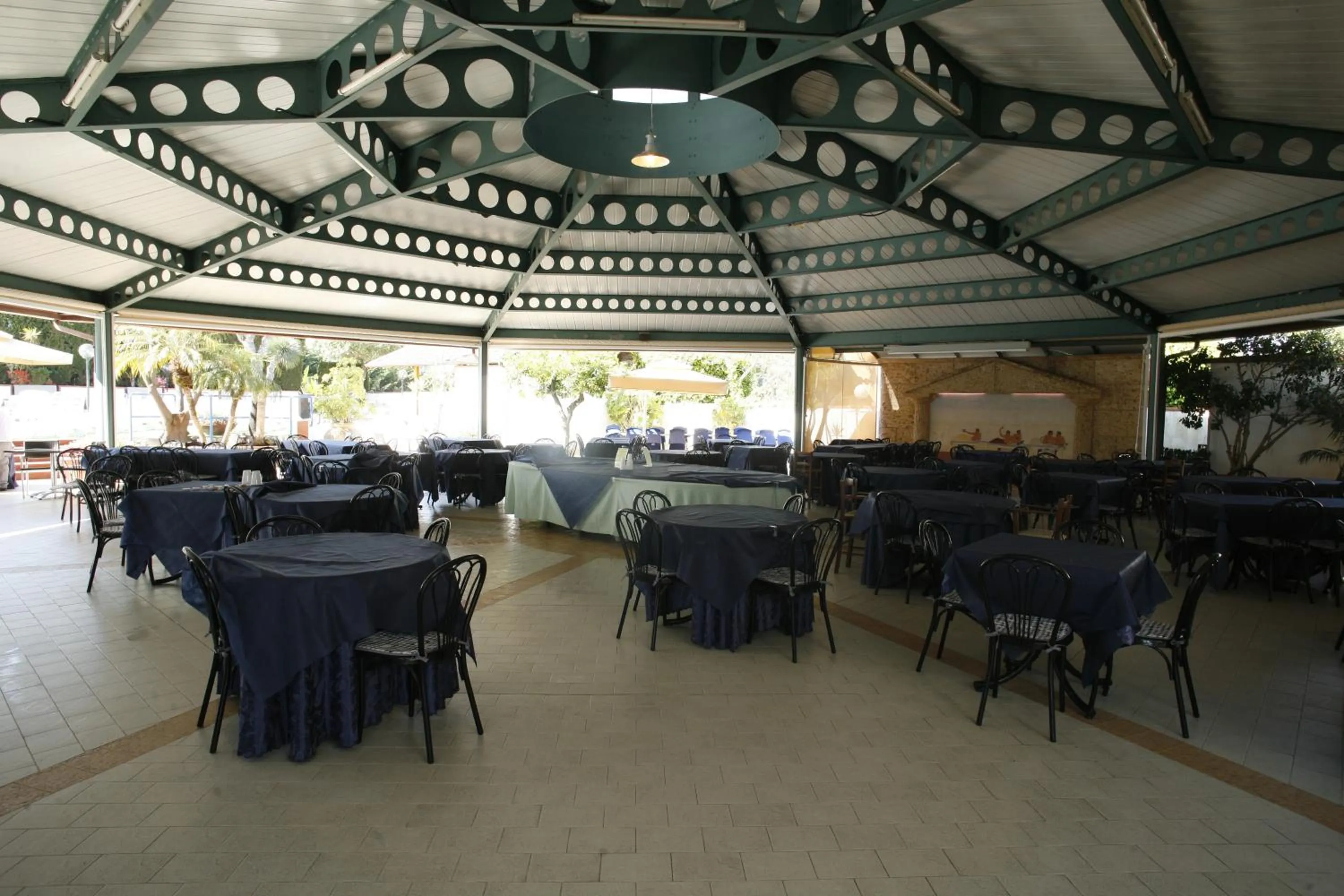 Restaurant/Places to Eat in Hotel B&B Marina