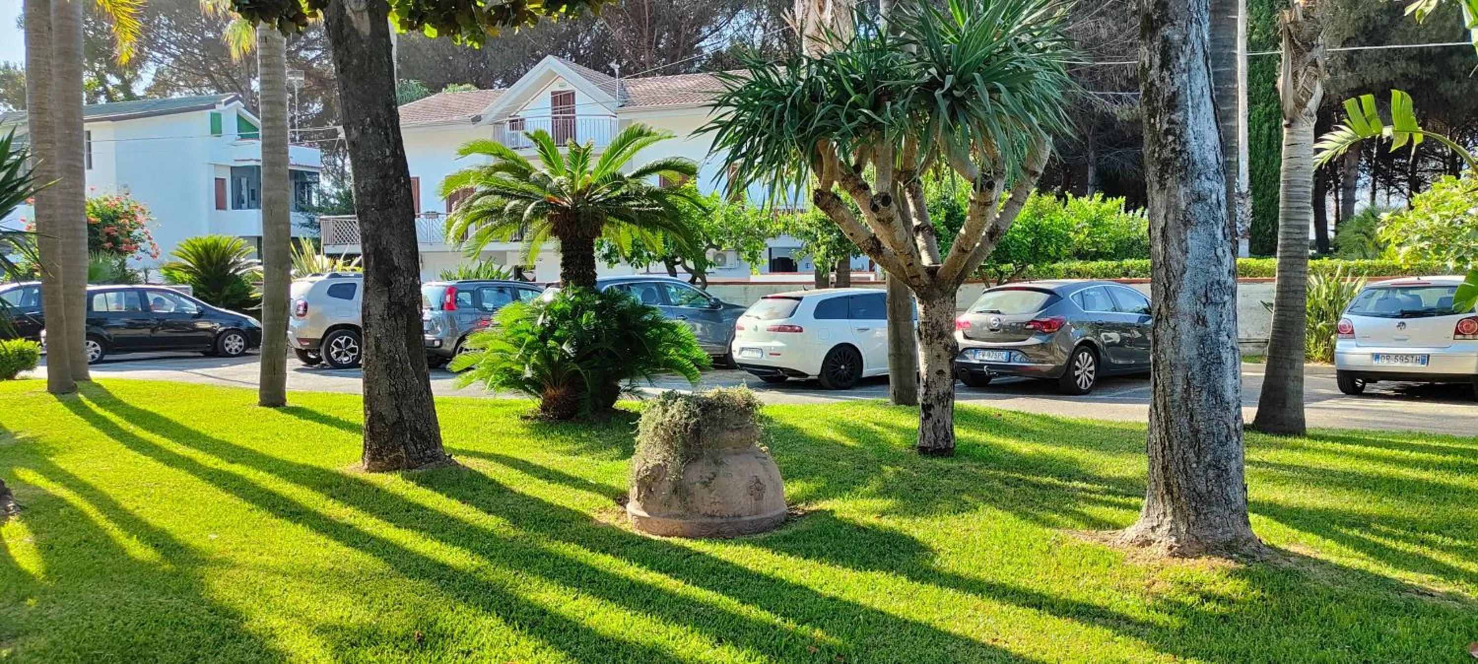 Garden in Hotel B&B Marina