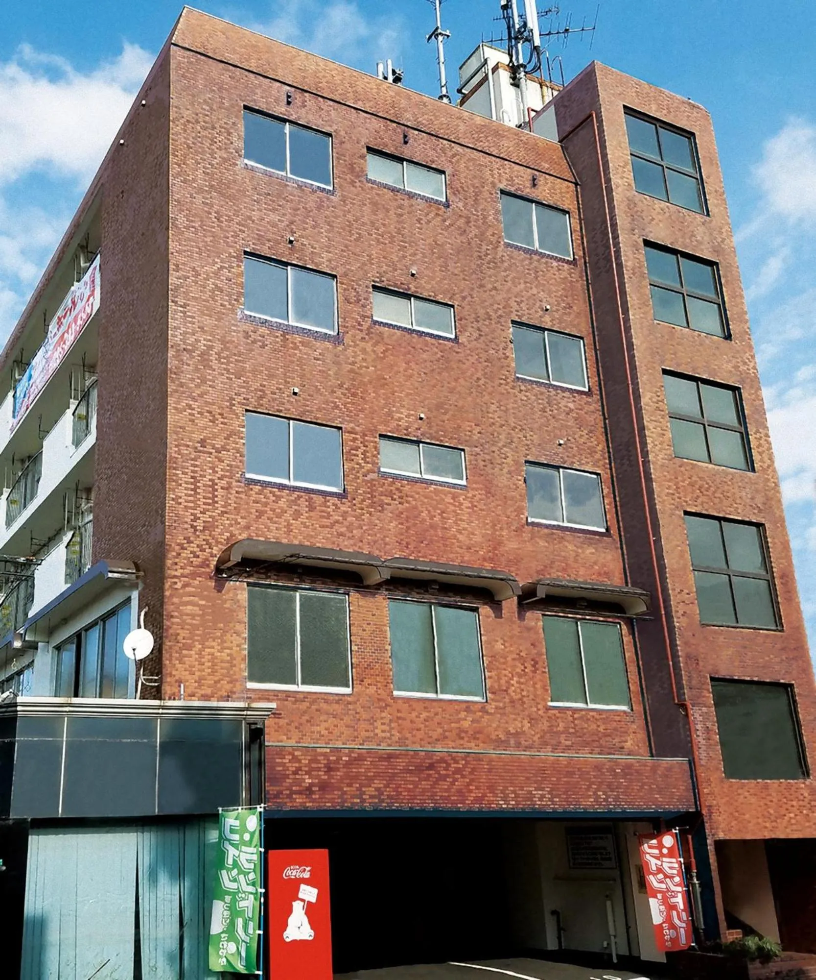 Property building in Weekly Hotel Kokura