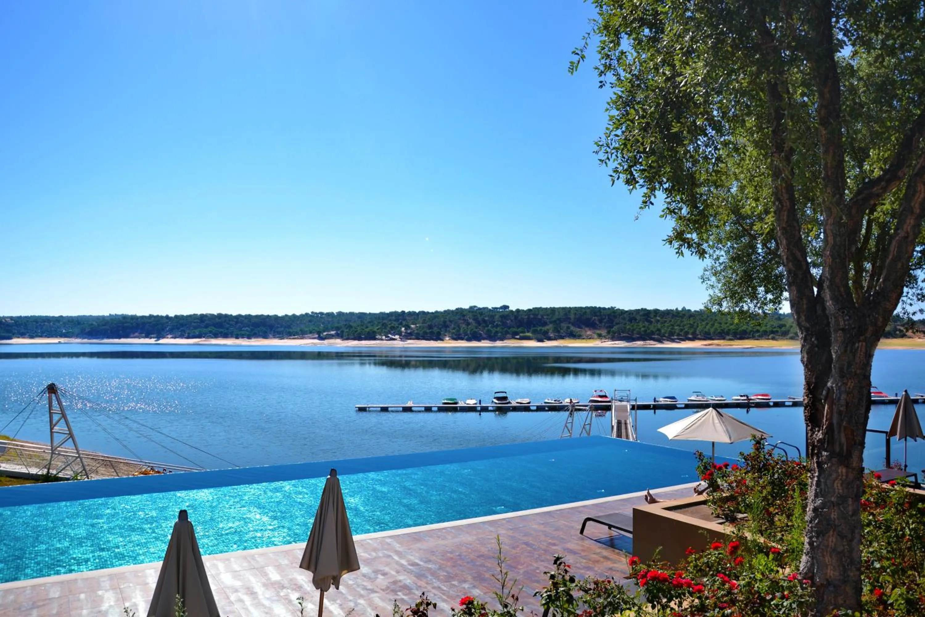 Lake view in AP Lago Montargil - Conference & SPA