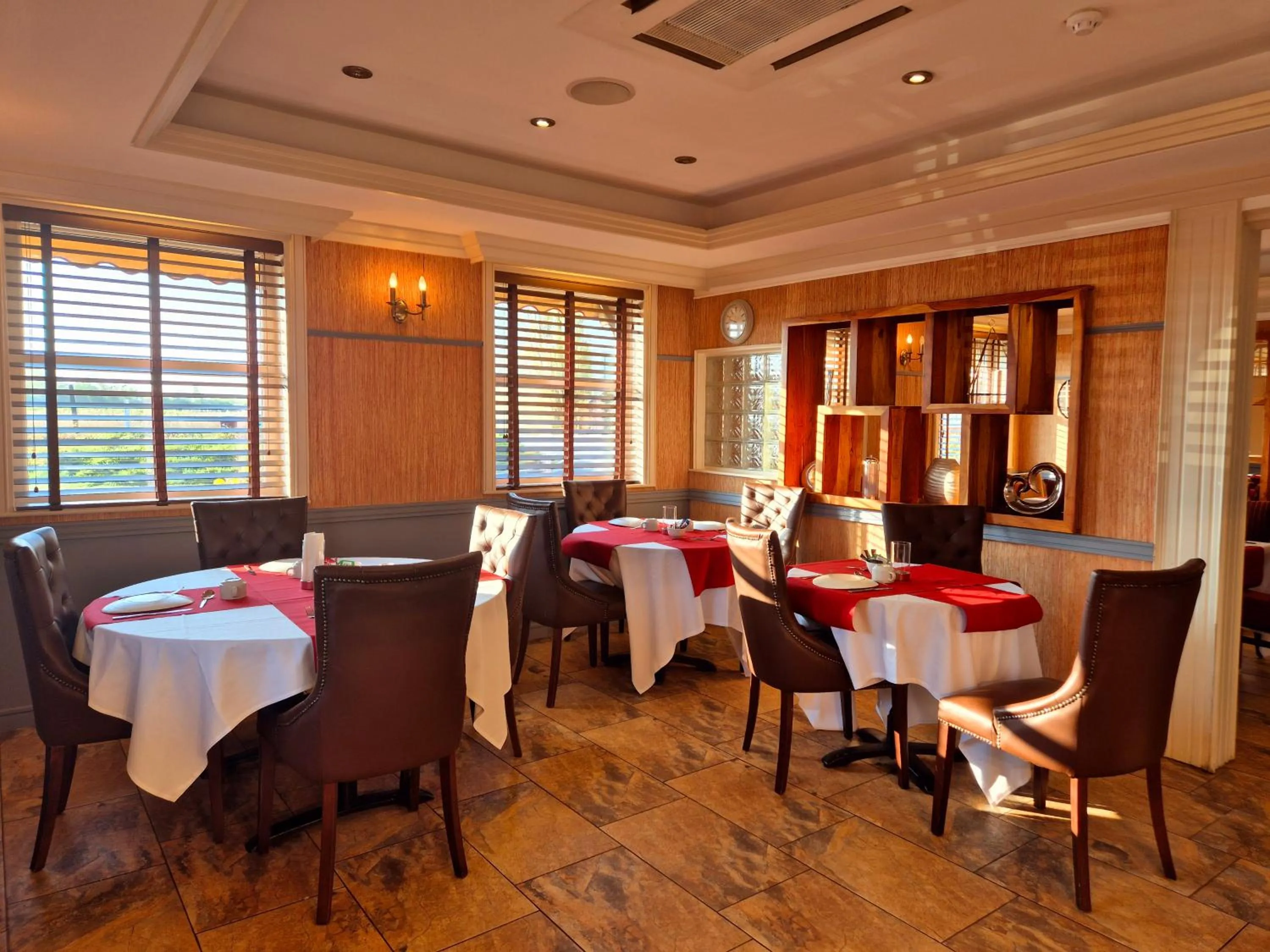 Seating area in Supreme Inn Boston