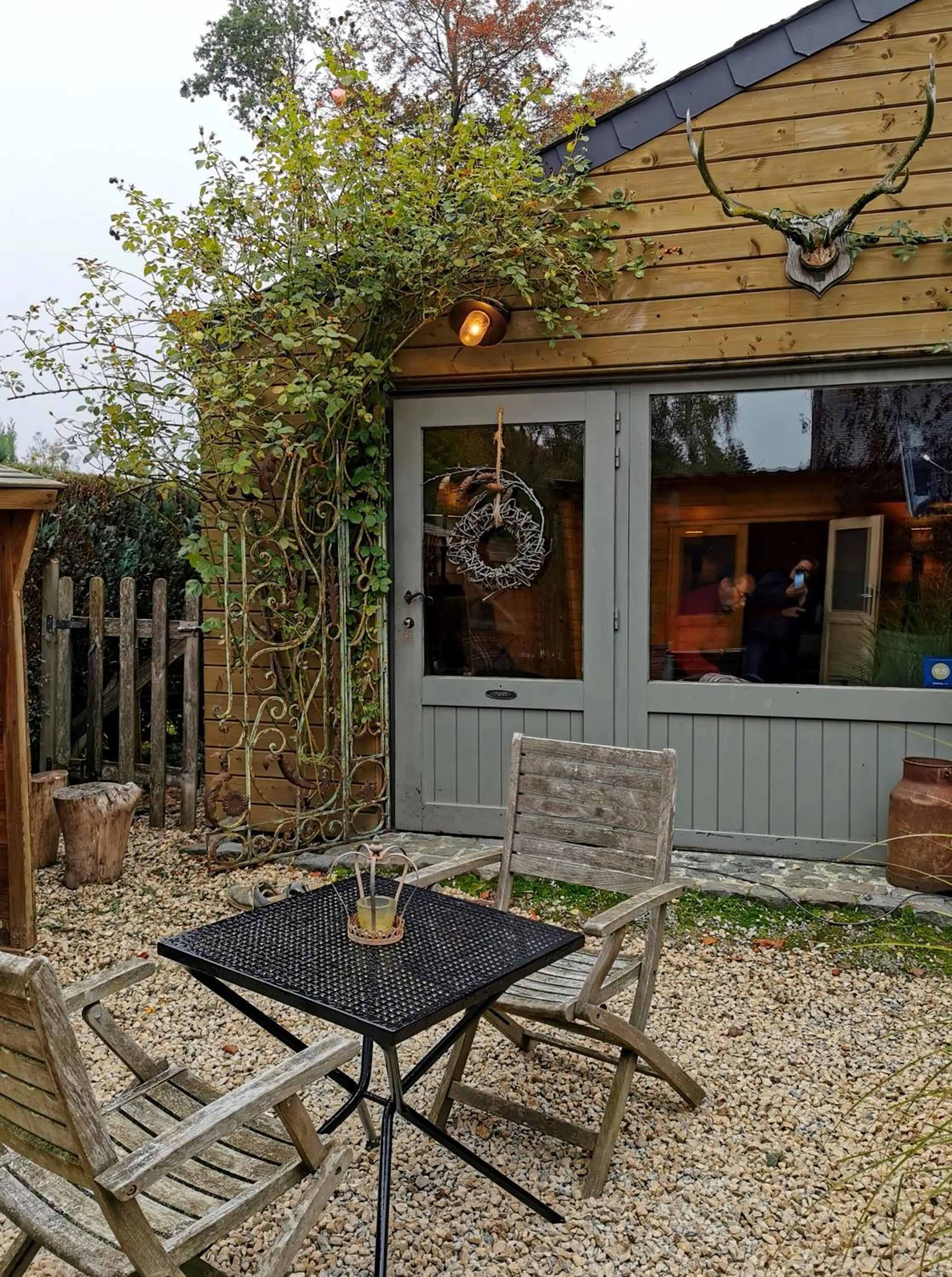 Facade/entrance in Le Cerf d'Hubert