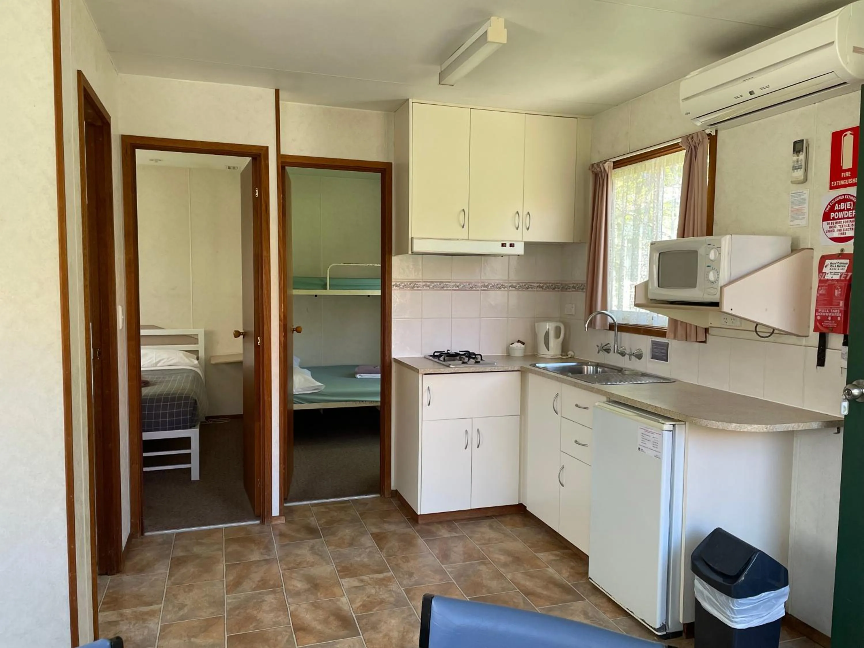 Kitchen or kitchenette in Jenolan Holiday Park Oberon