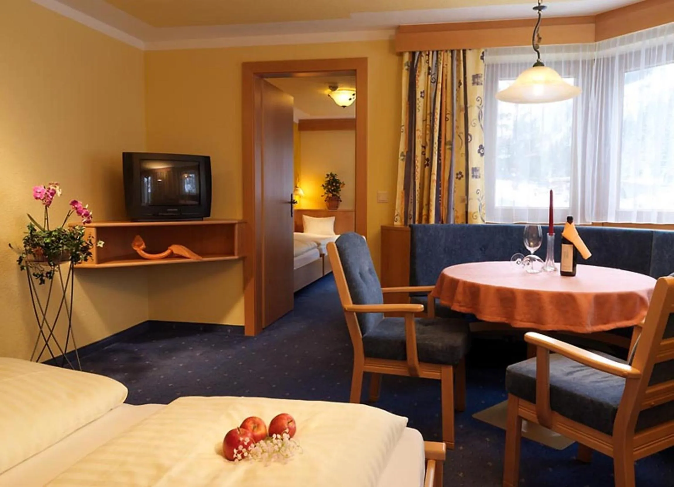 Bed in Hotel Gundolf