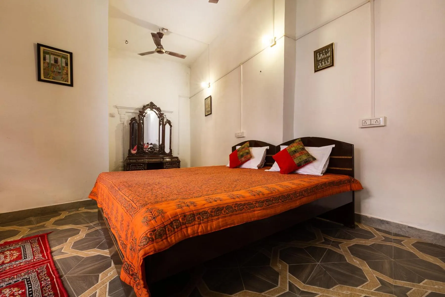 Bed in Heritage Gouri Haveli