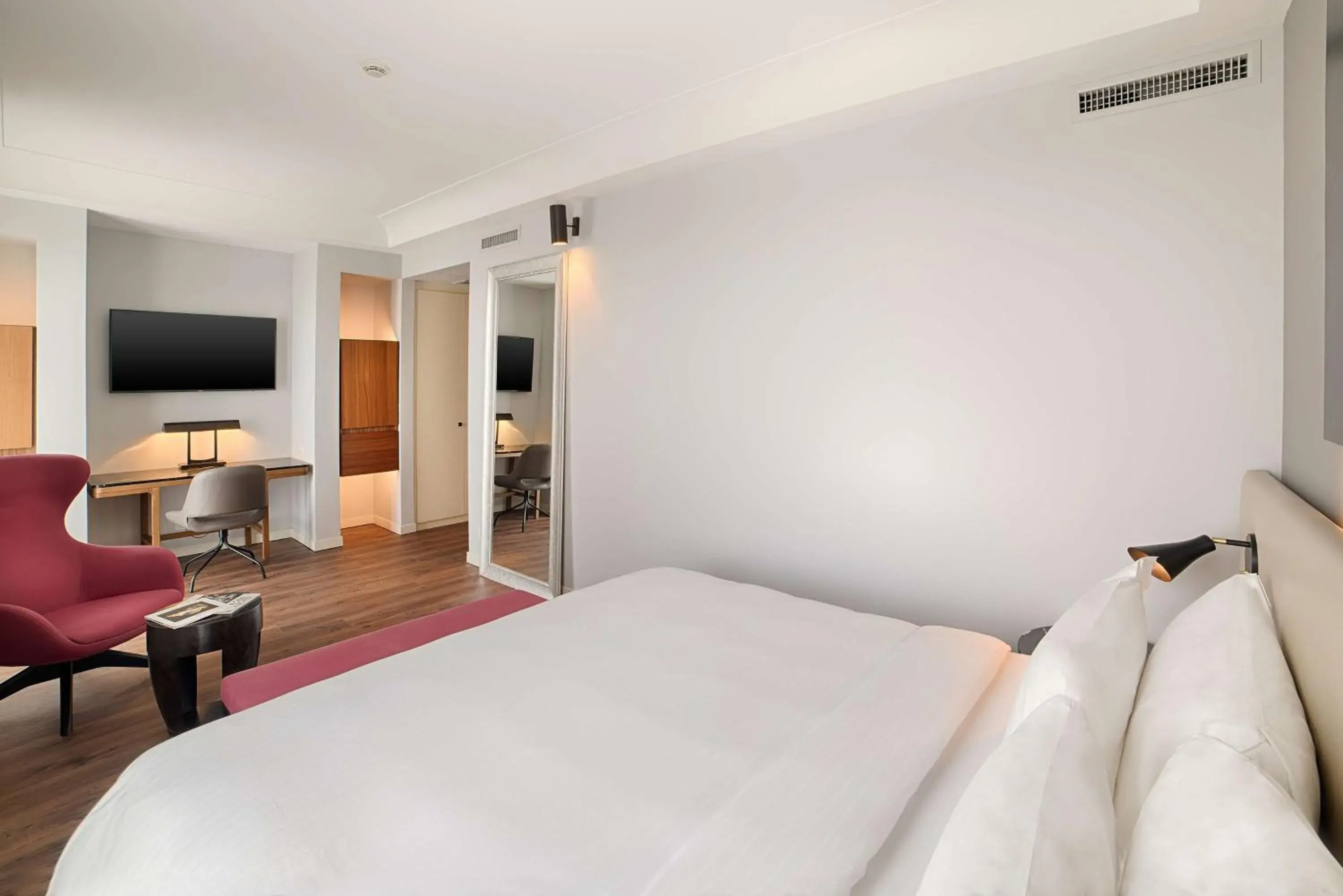 Superior Room - High Floor in Radisson Blu Hotel Milan Superior Room - High Floor in Radisson Blu Hotel Milan