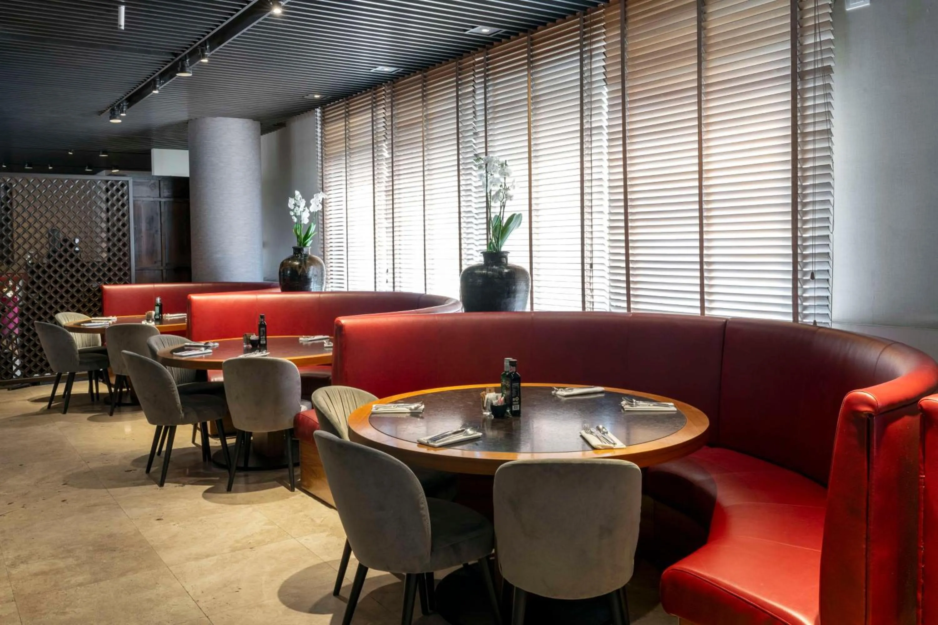 Restaurant/places to eat in Radisson Blu Hotel Milan