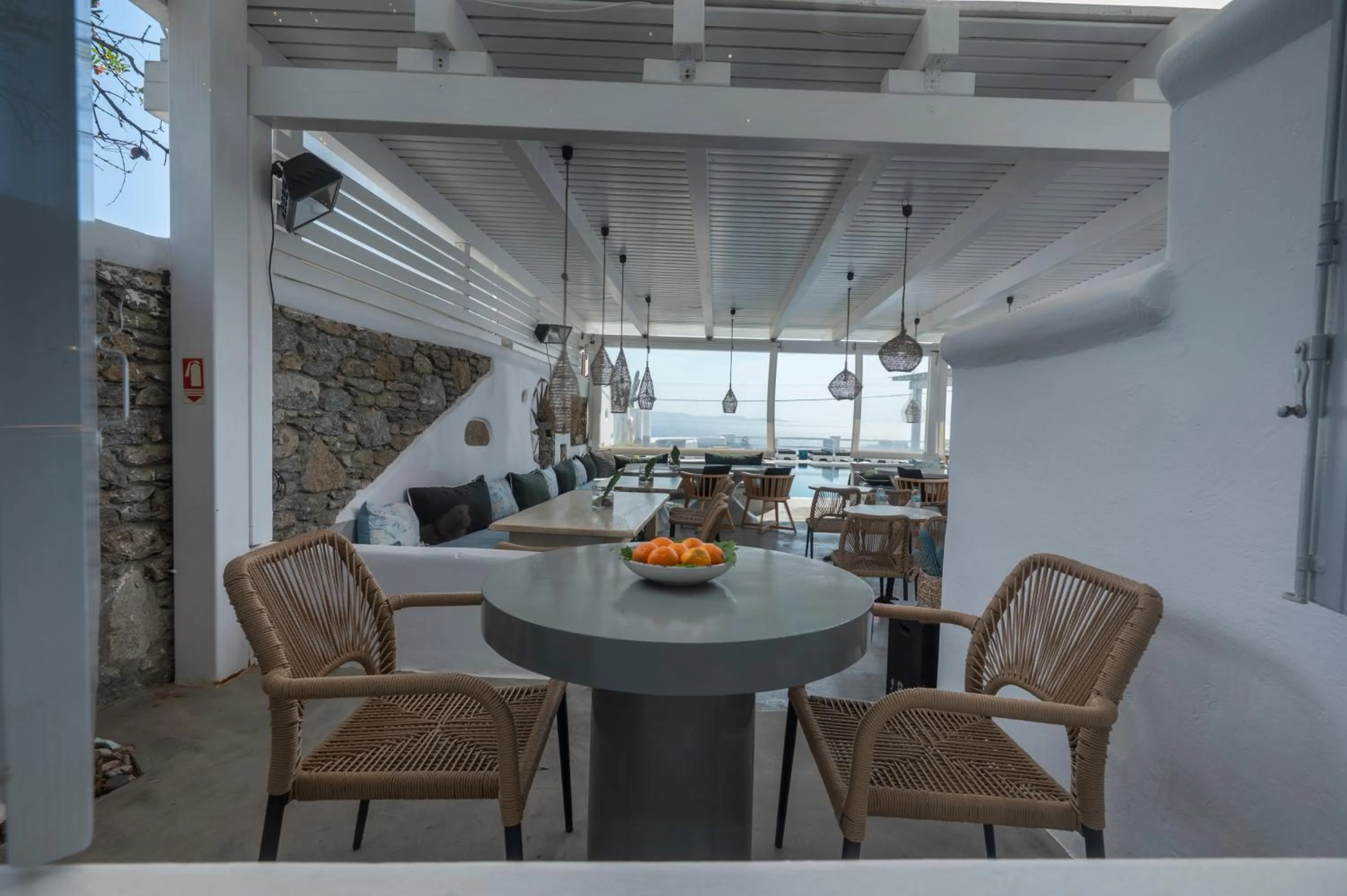 Flaskos Luxury Suites