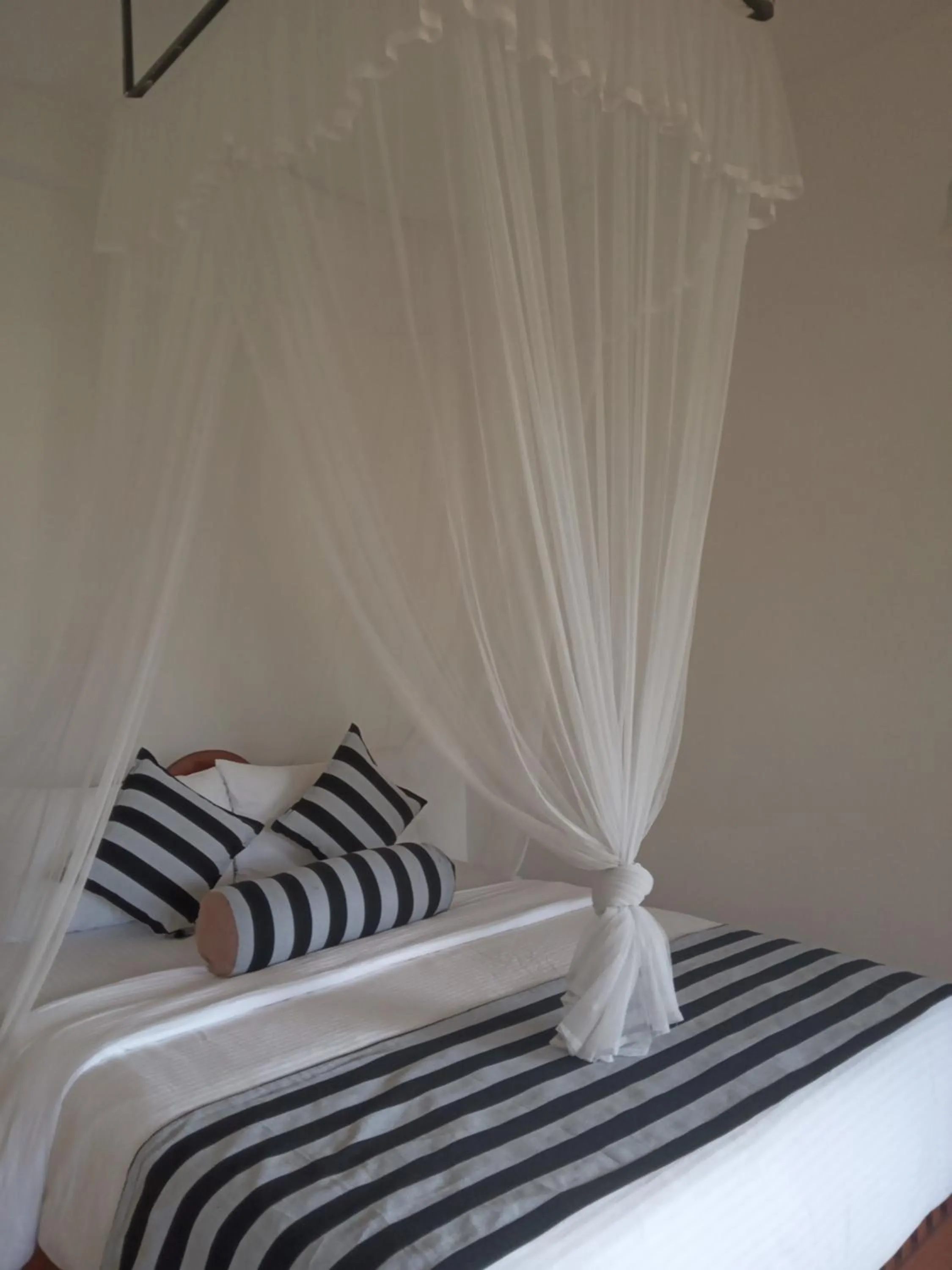 Bed in Saddle Cottage