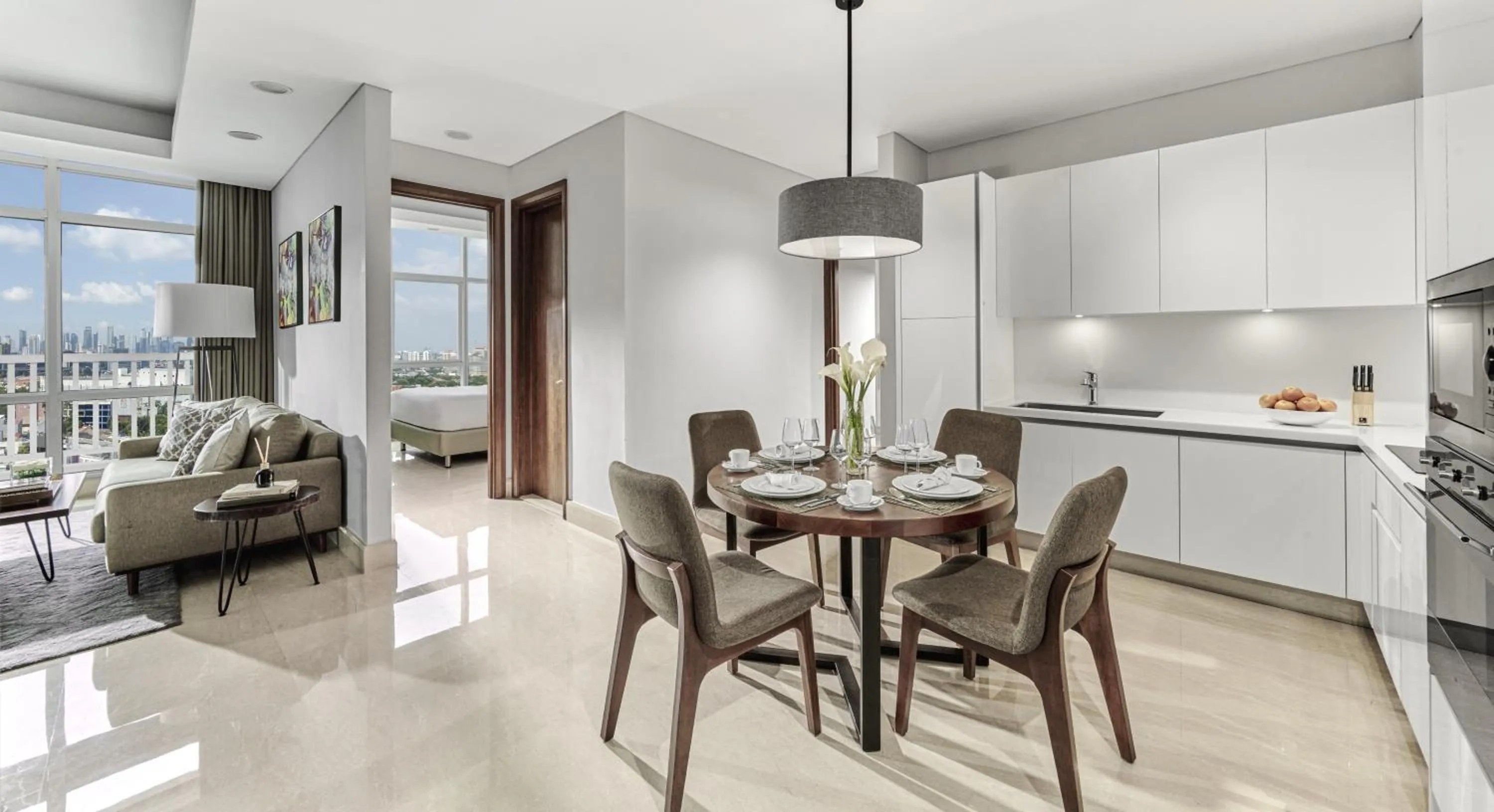 Dining area in Oakwood Suites La Maison Jakarta