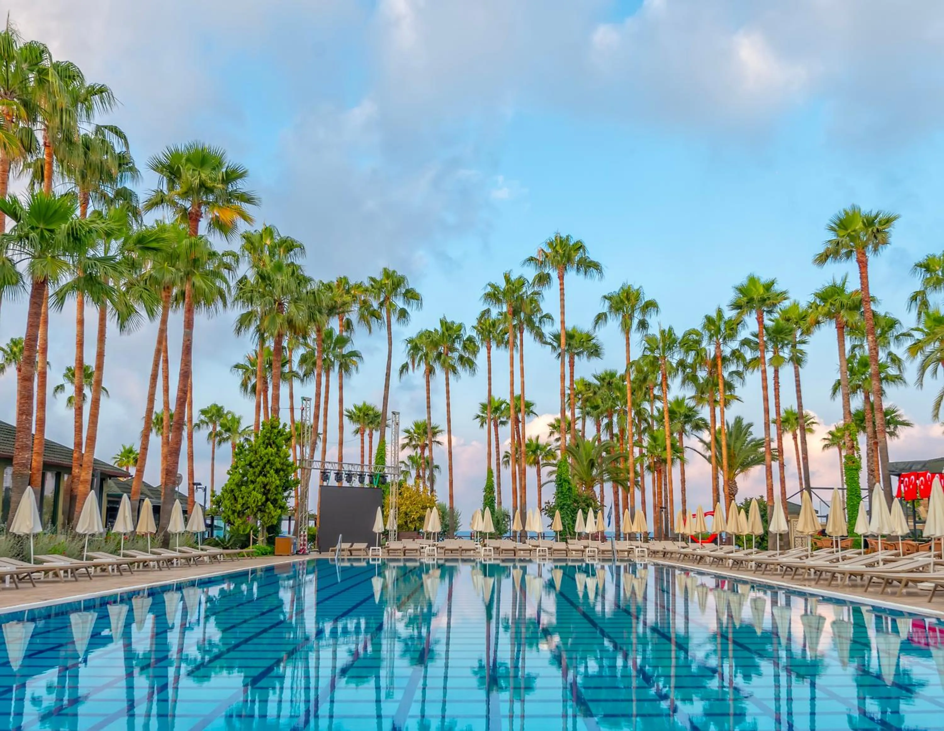 Pool view in Meryan Hotel - Ultra All Inclusive