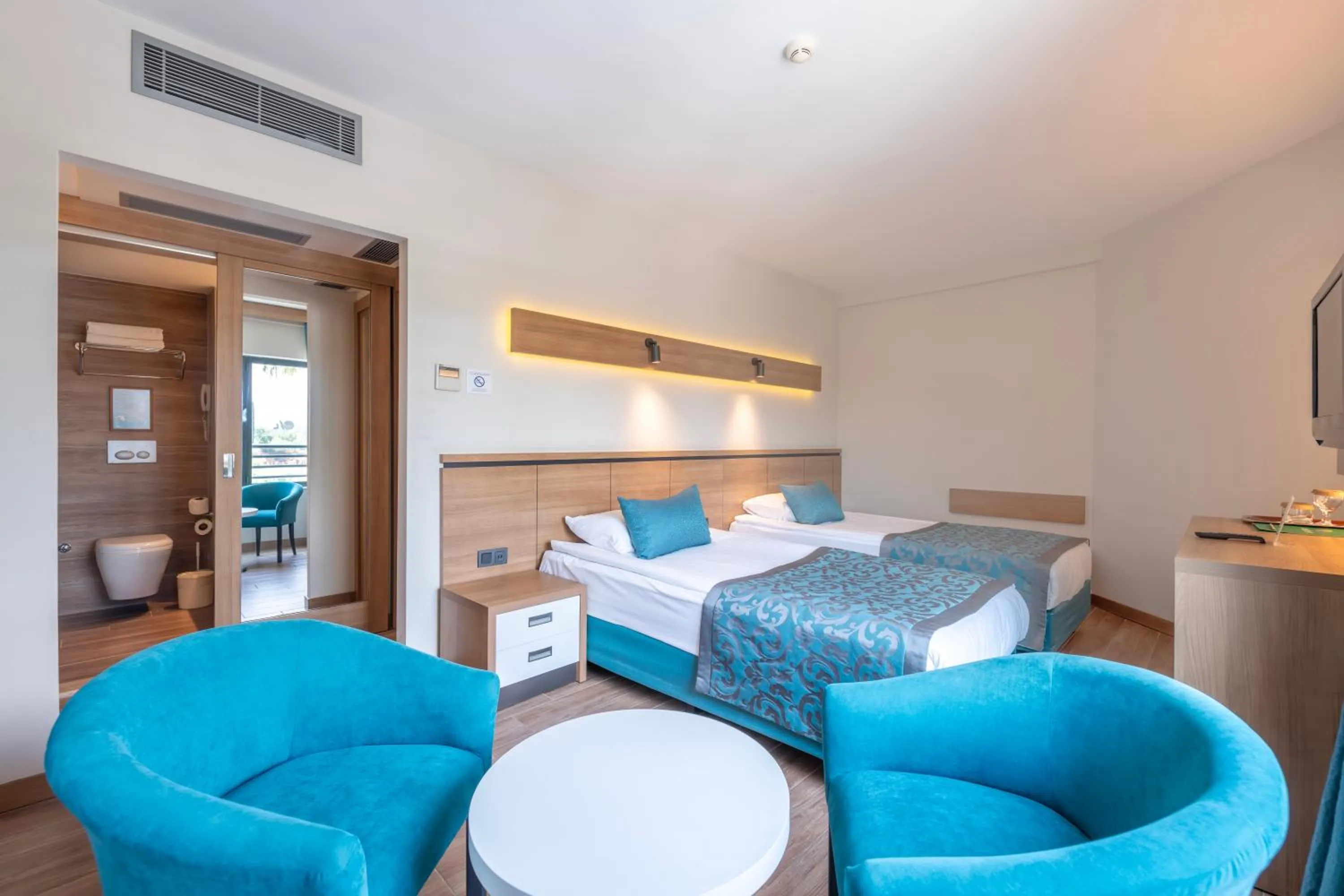 Photo of the whole room, Bed in Meryan Hotel - Ultra All Inclusive