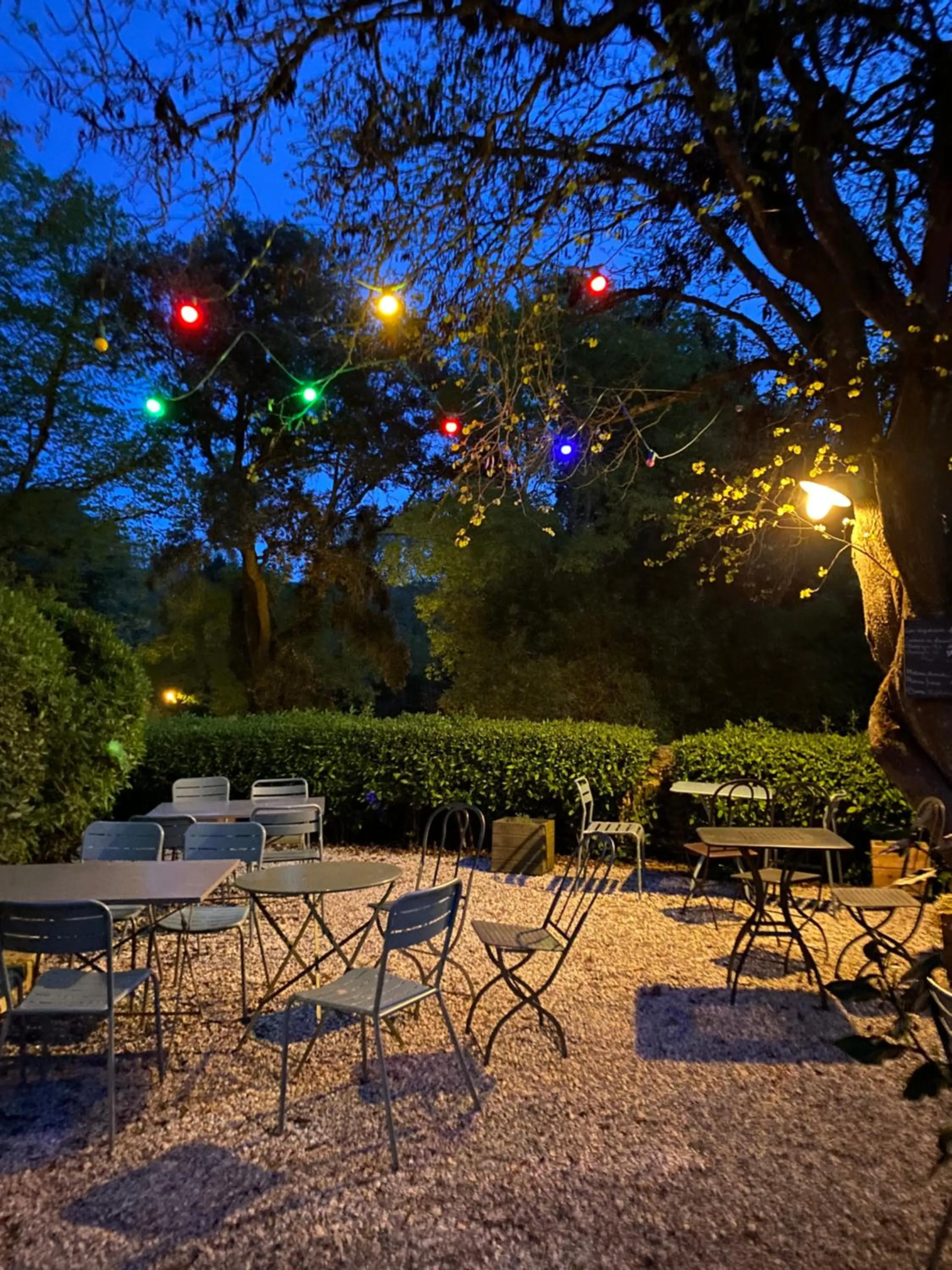 Patio in Logis Hôtel Château De Palaja
