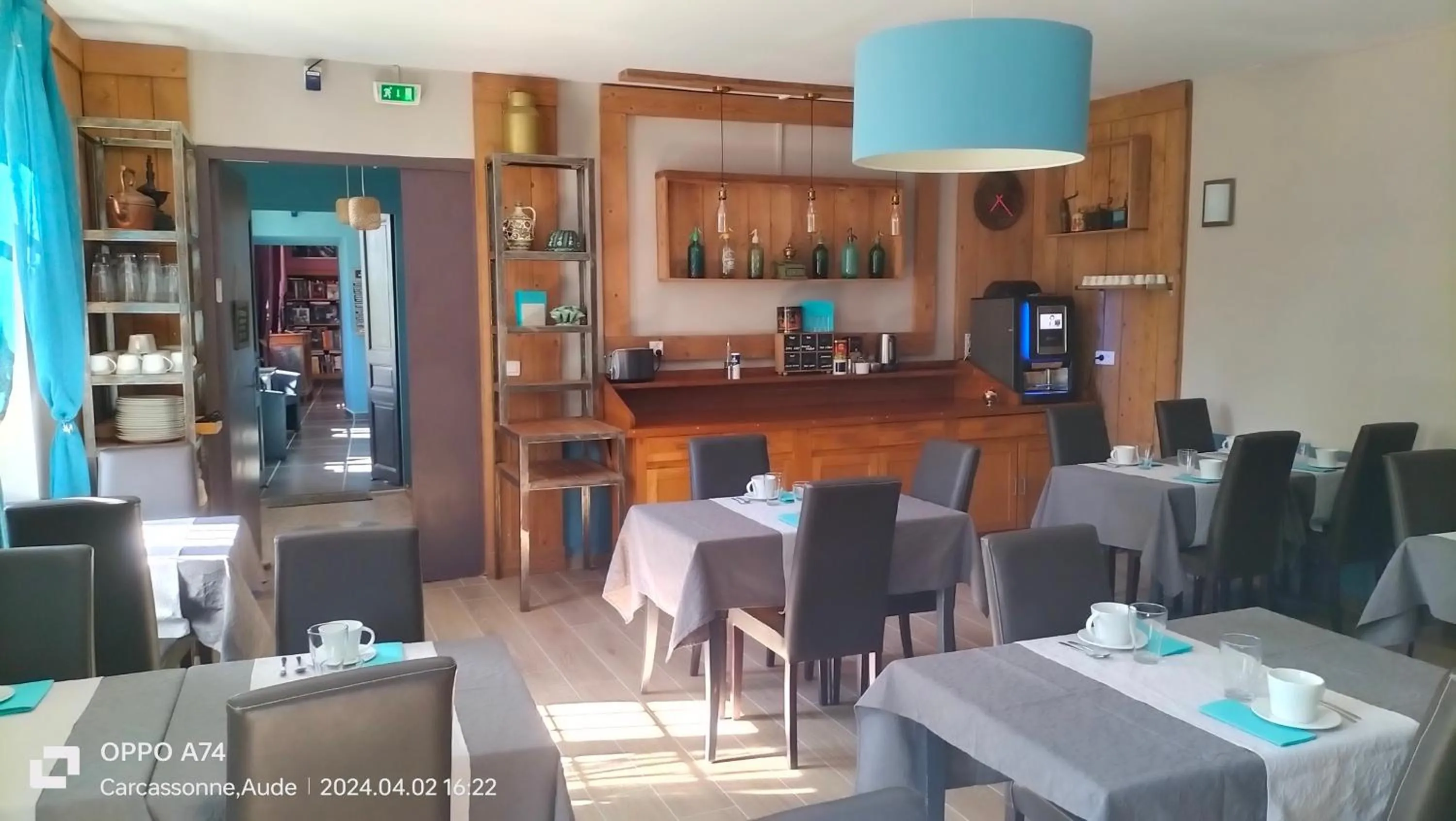 Food and drinks in Logis Hôtel Château De Palaja