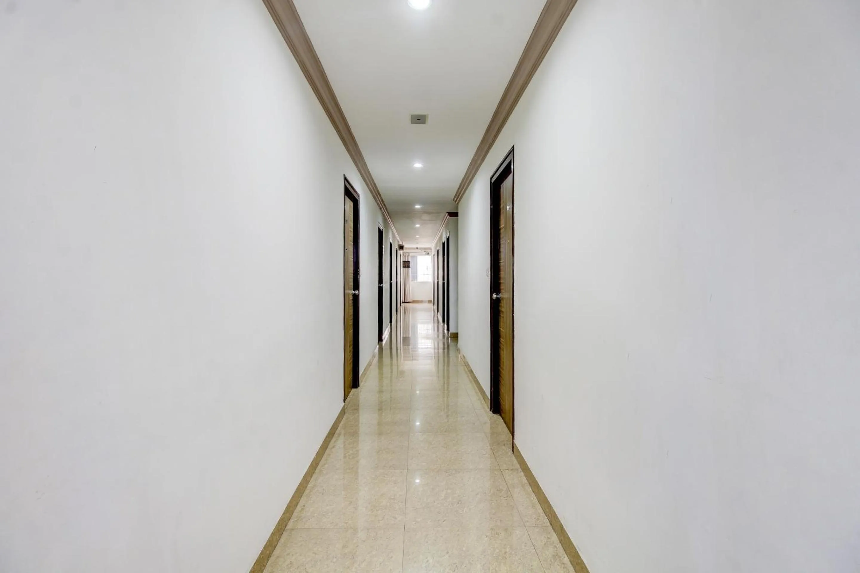 Lobby or reception in La Sara Regent