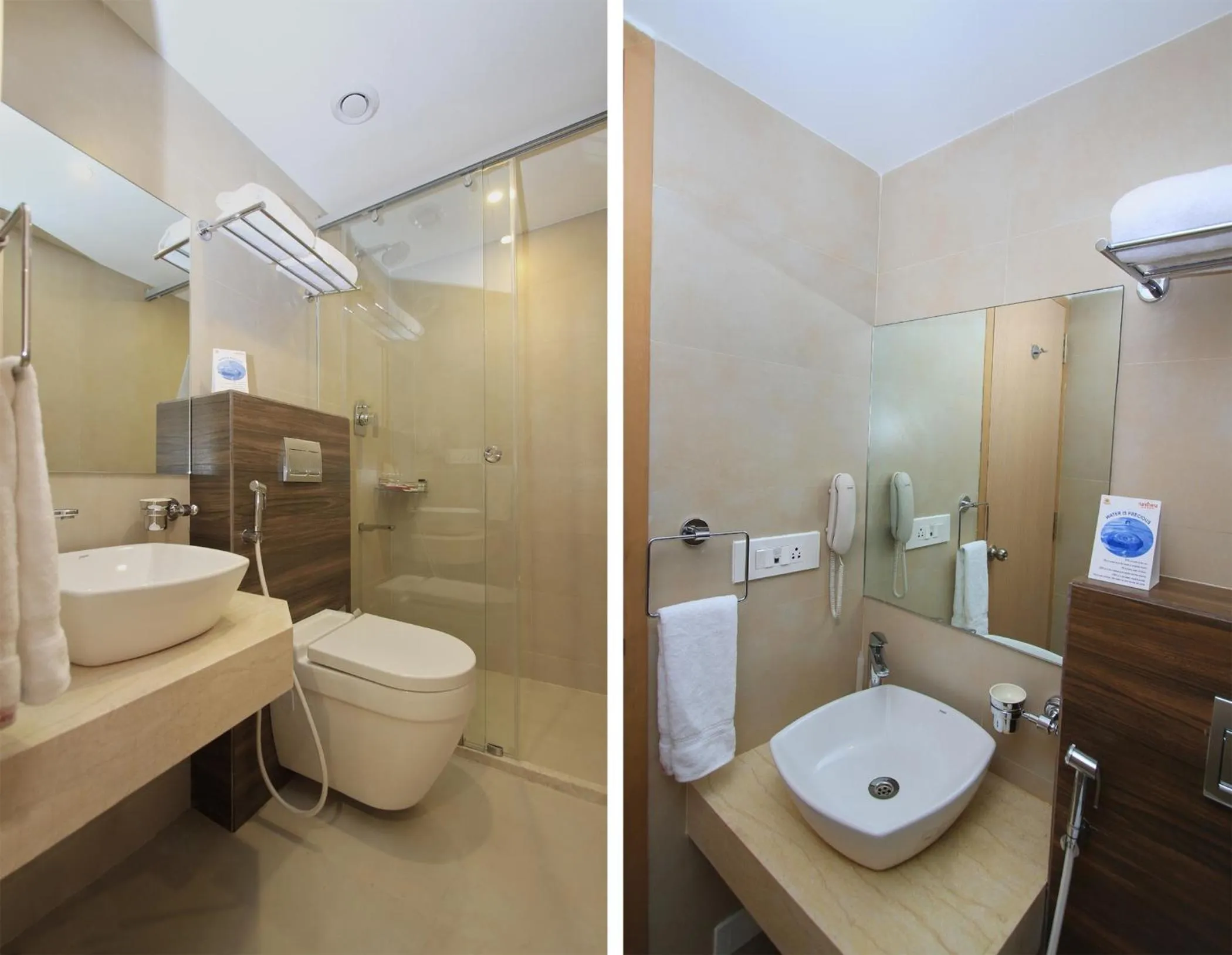 Bathroom in La Sara Regent