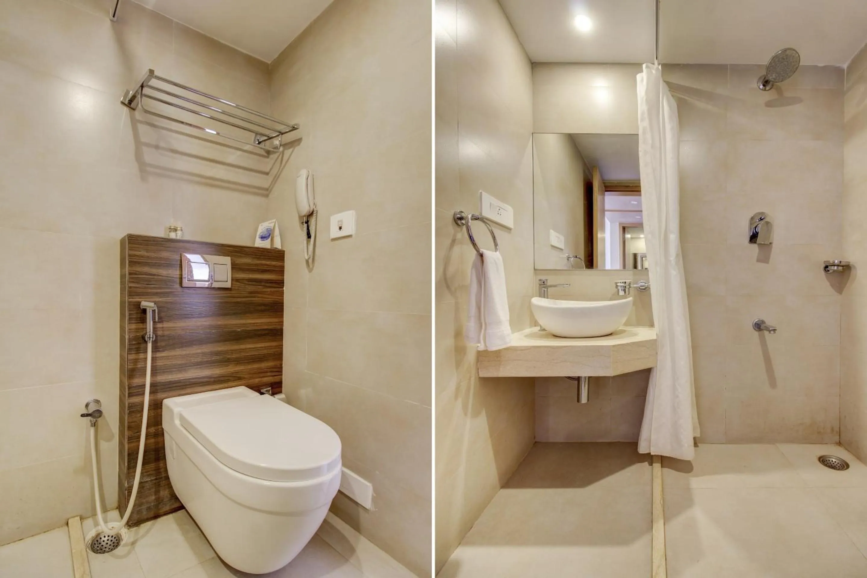 Bathroom in La Sara Regent