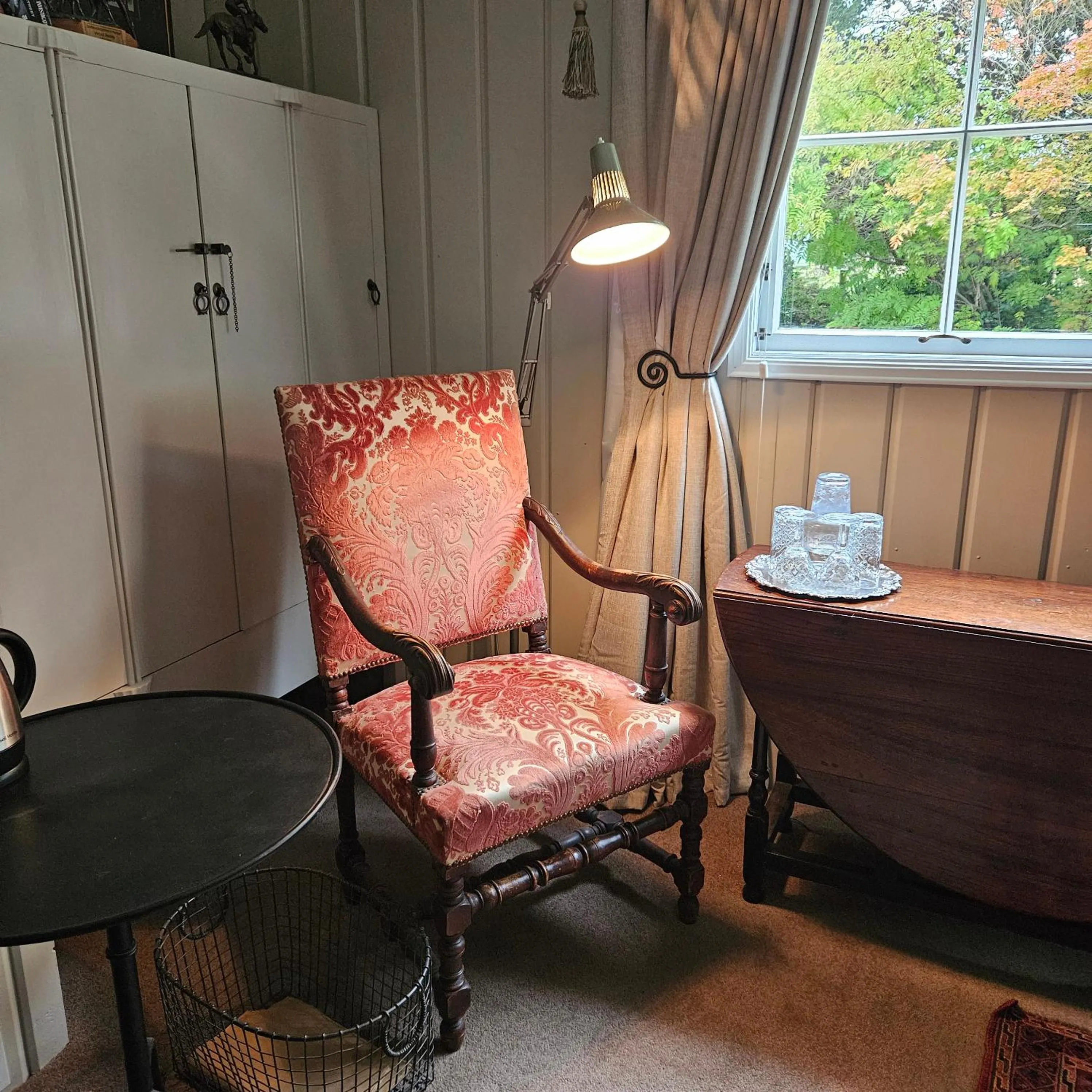 Seating area in Whiteacres