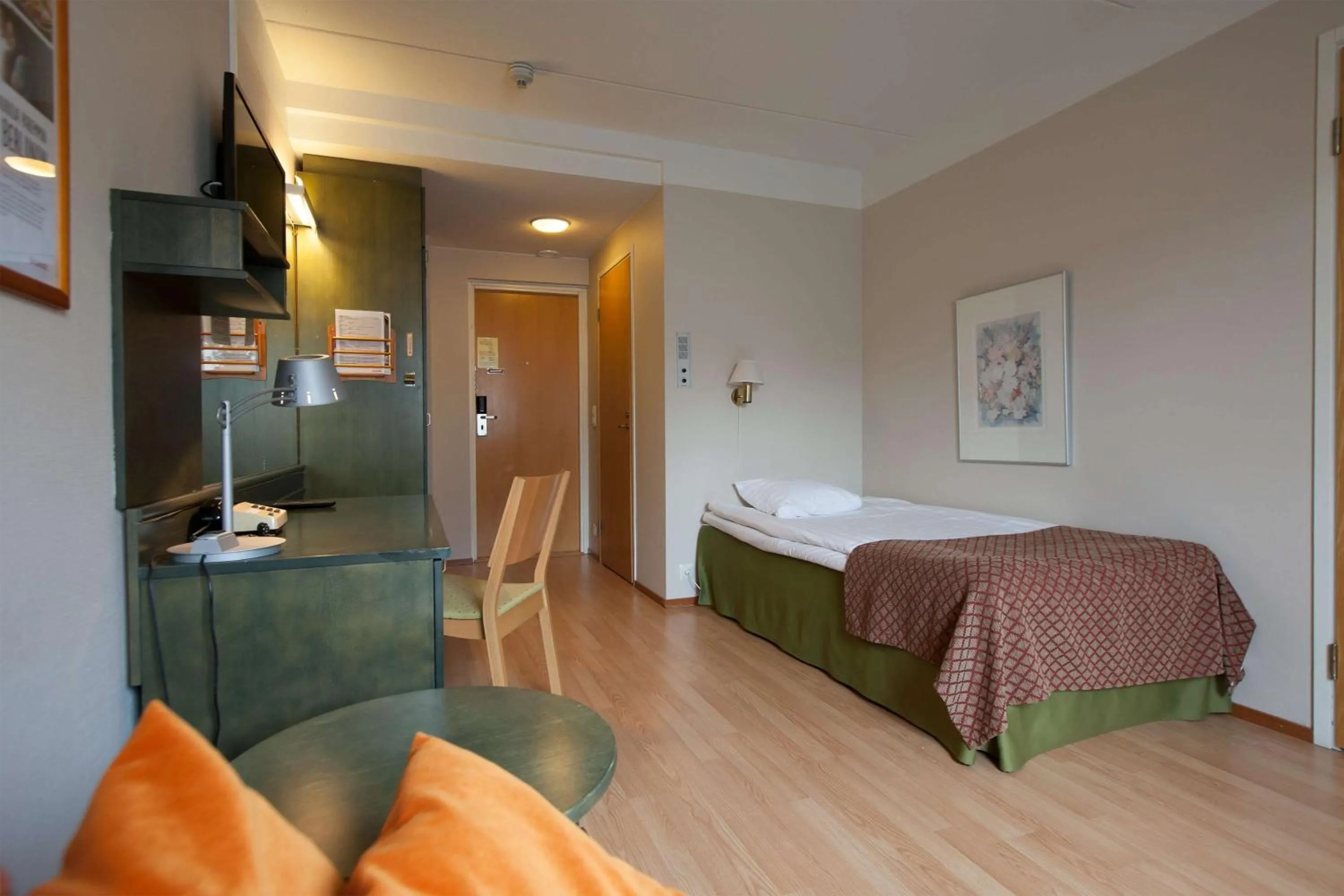 Photo of the whole room, Bed in Hotel Kajanus