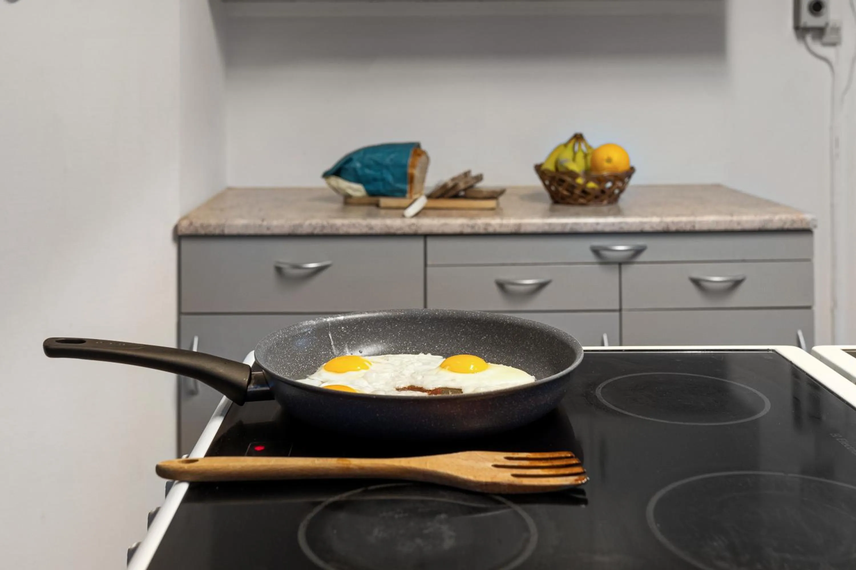 Kitchen or kitchenette in Enter Backpack Hotel