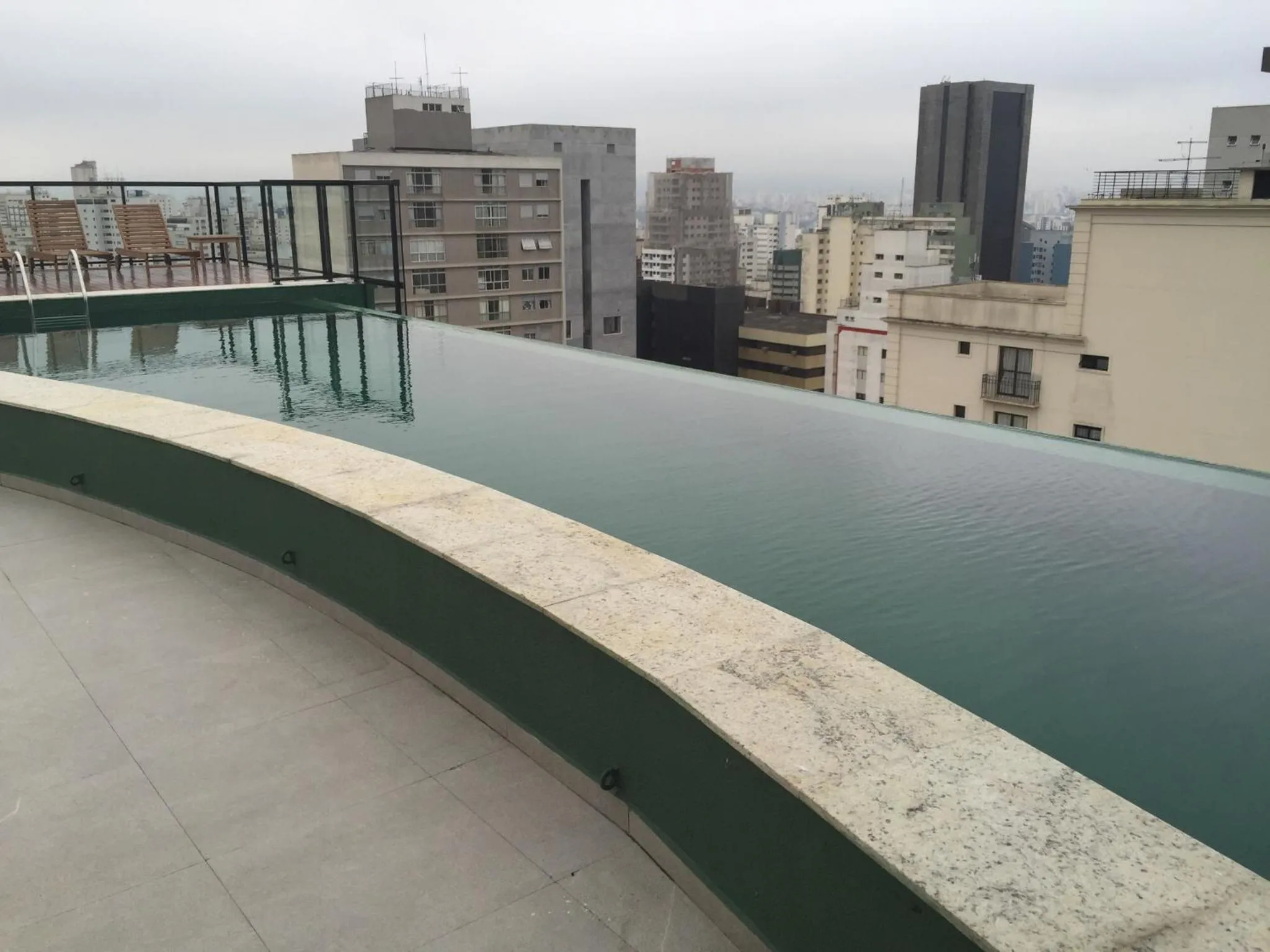 Roof Top Bela Cintra Residence