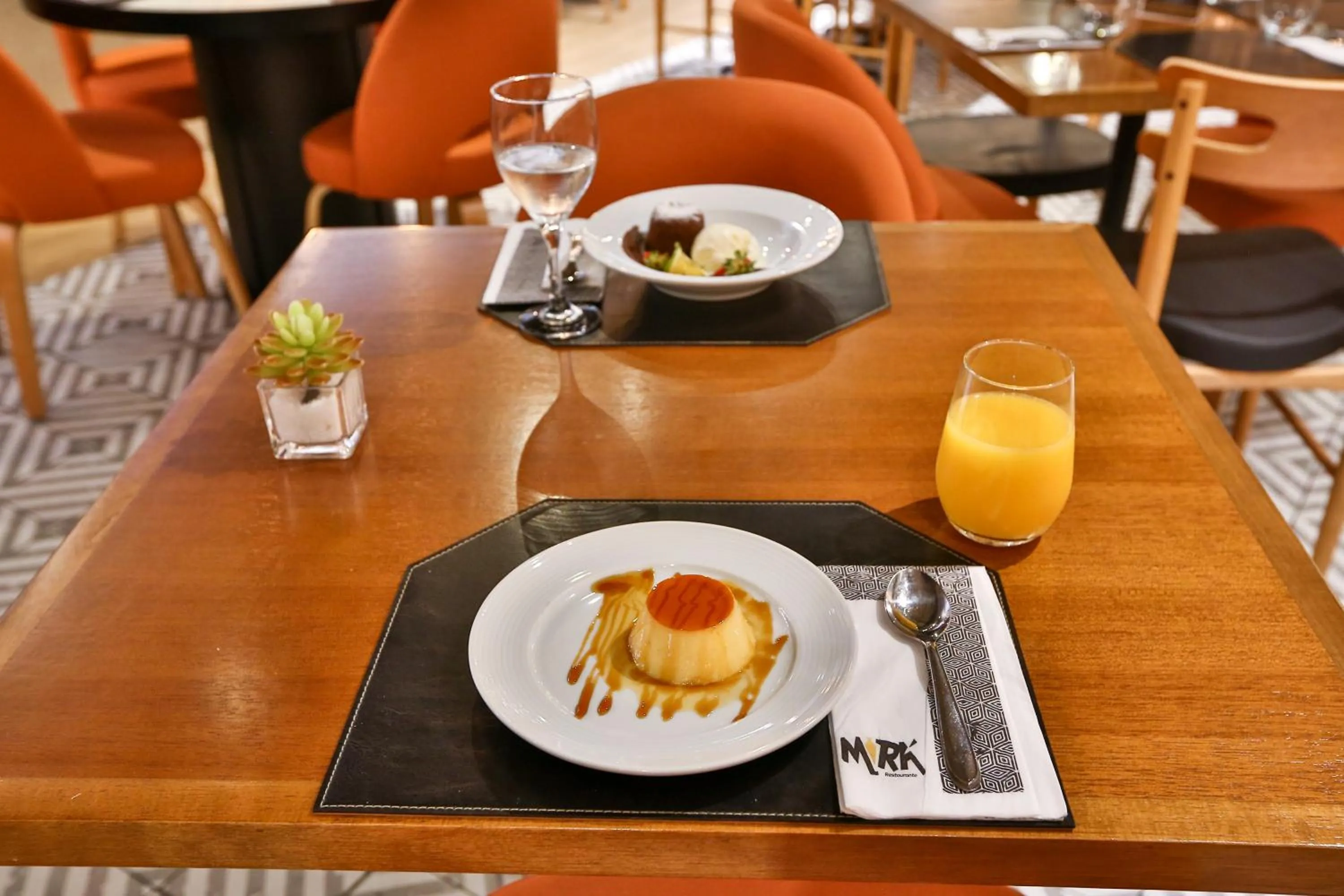 Restaurant/places to eat in Transamerica Executive Jardins