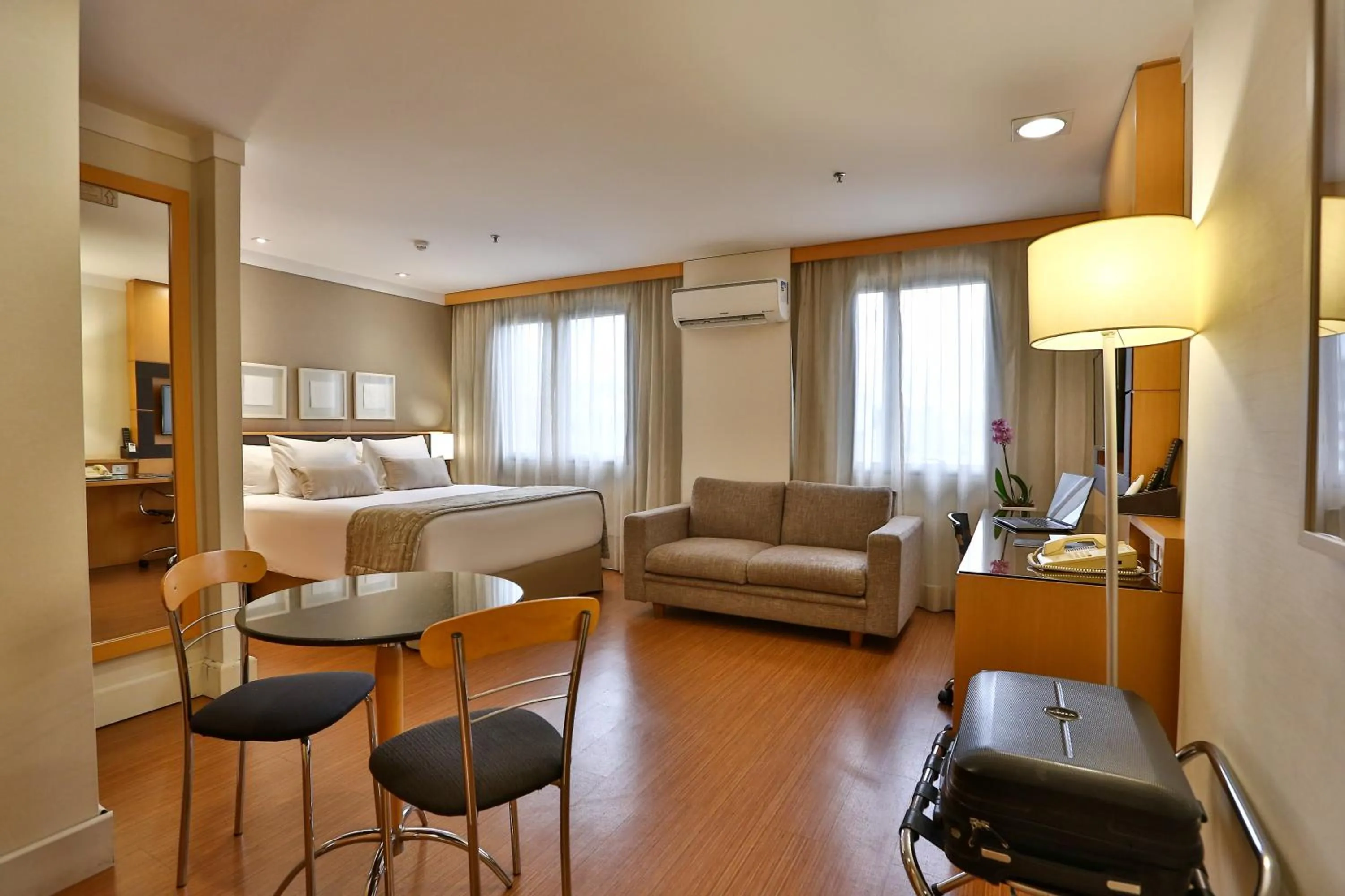 Bedroom in Transamerica Executive Jardins