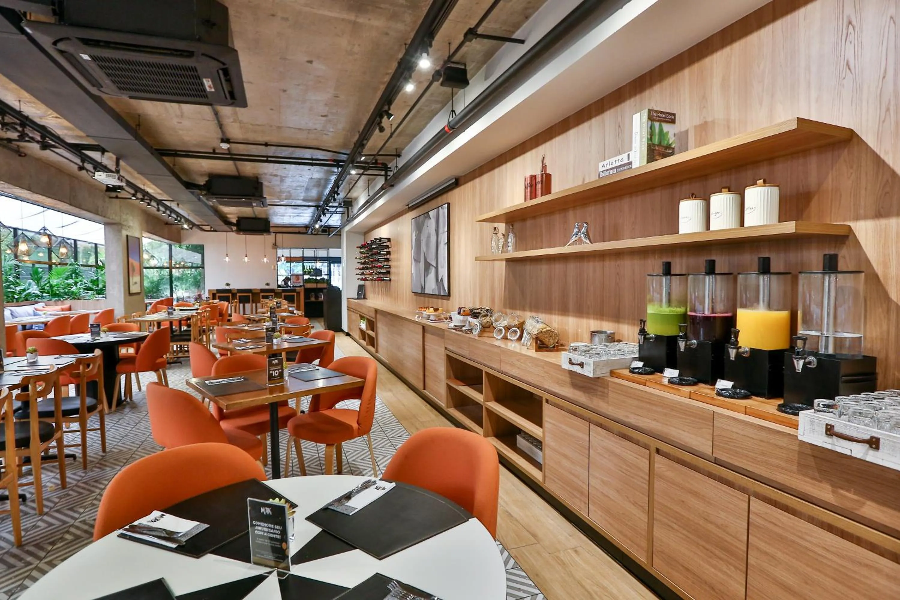 Breakfast in Transamerica Executive Jardins