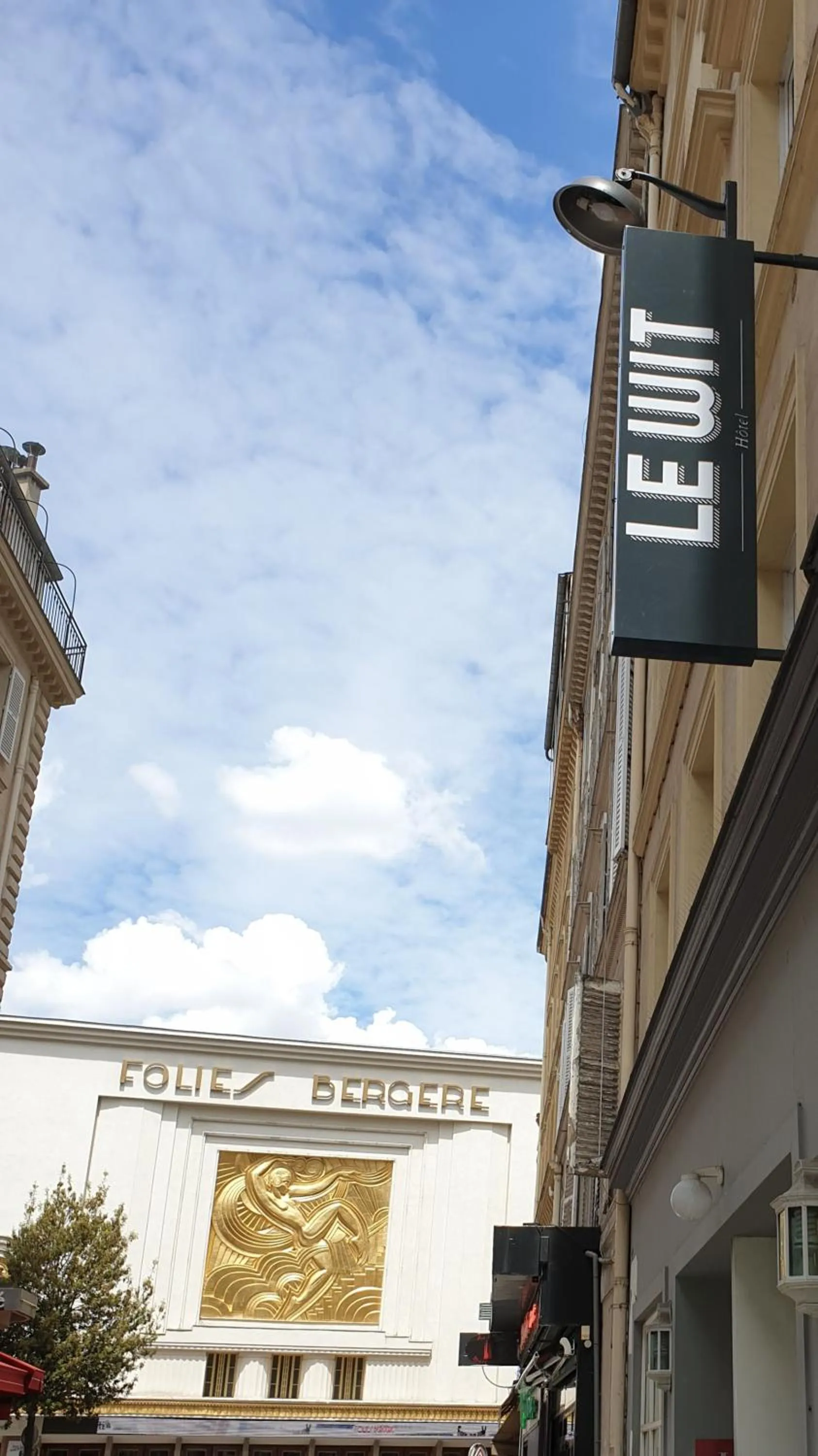 Facade/entrance in WIT Hotel