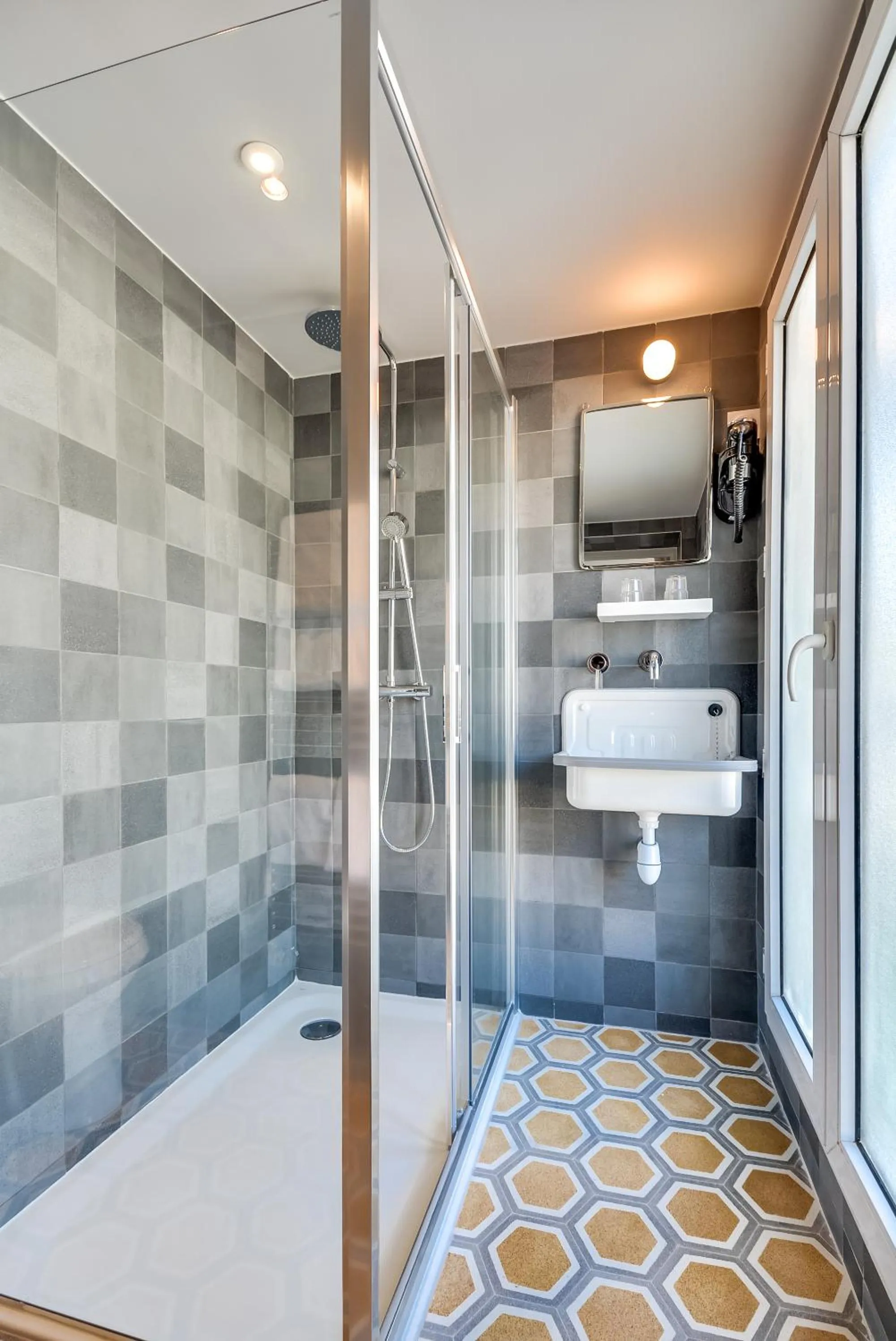 Bathroom in WIT Hotel